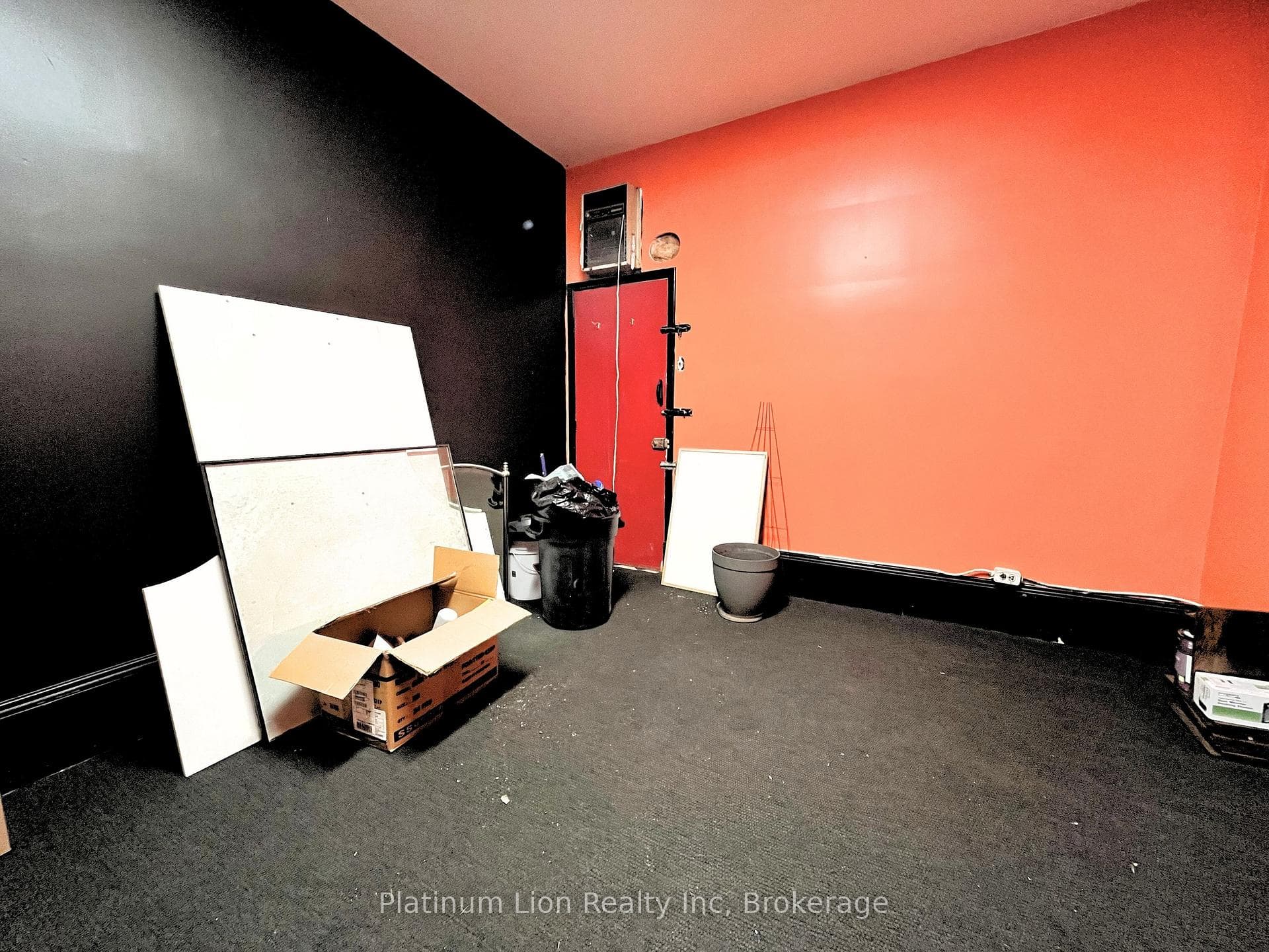 319 King Street E, Hamilton, ON L8N 1C1