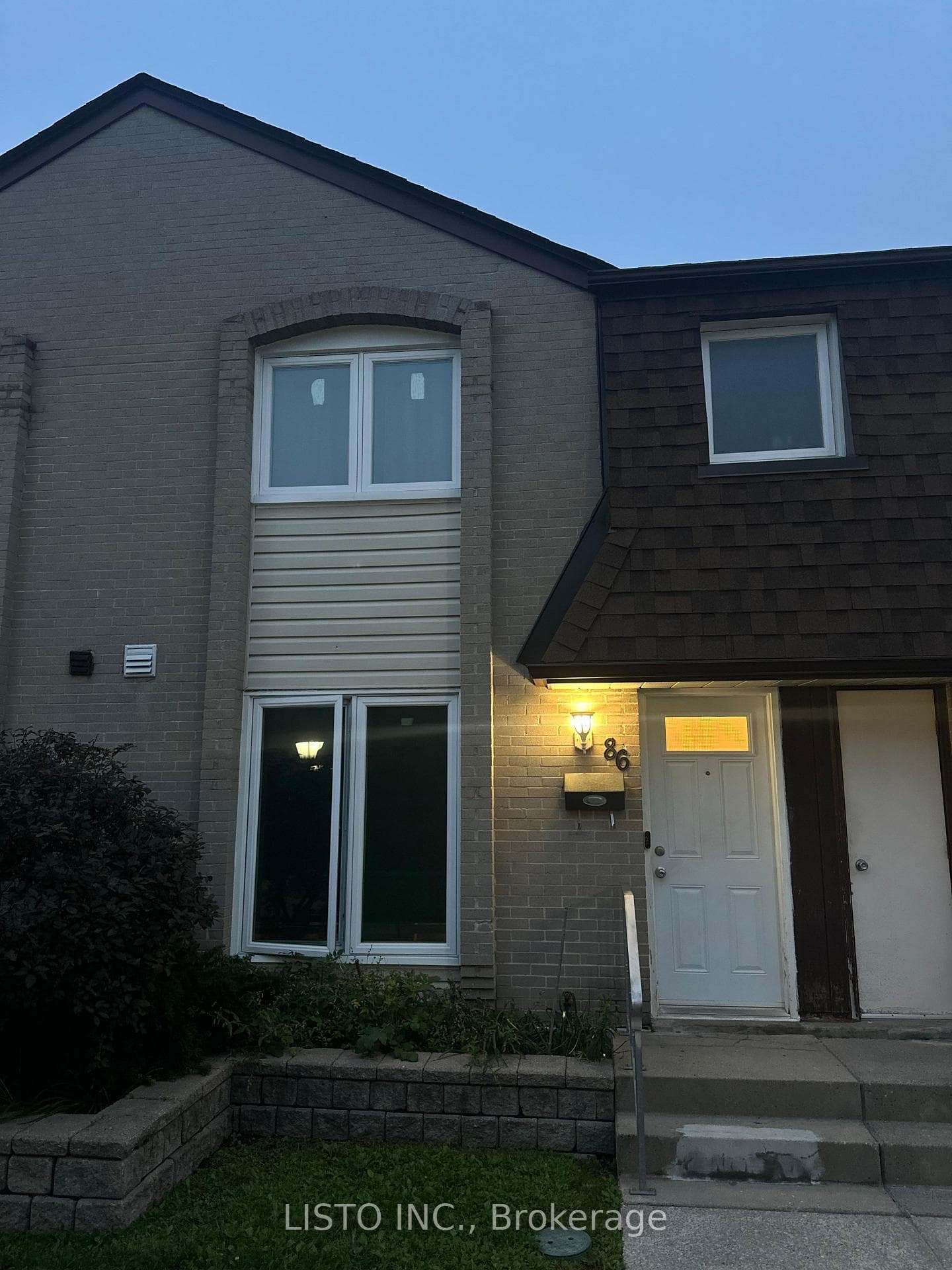 21 Livonia Place 86, Toronto, ON M1E 4W5