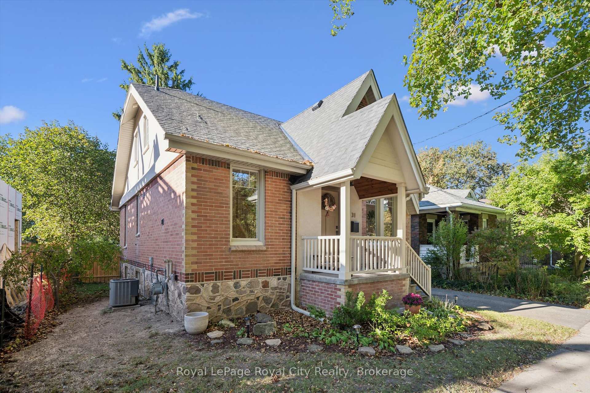 31 James Street W, Guelph, ON N1G 1E3