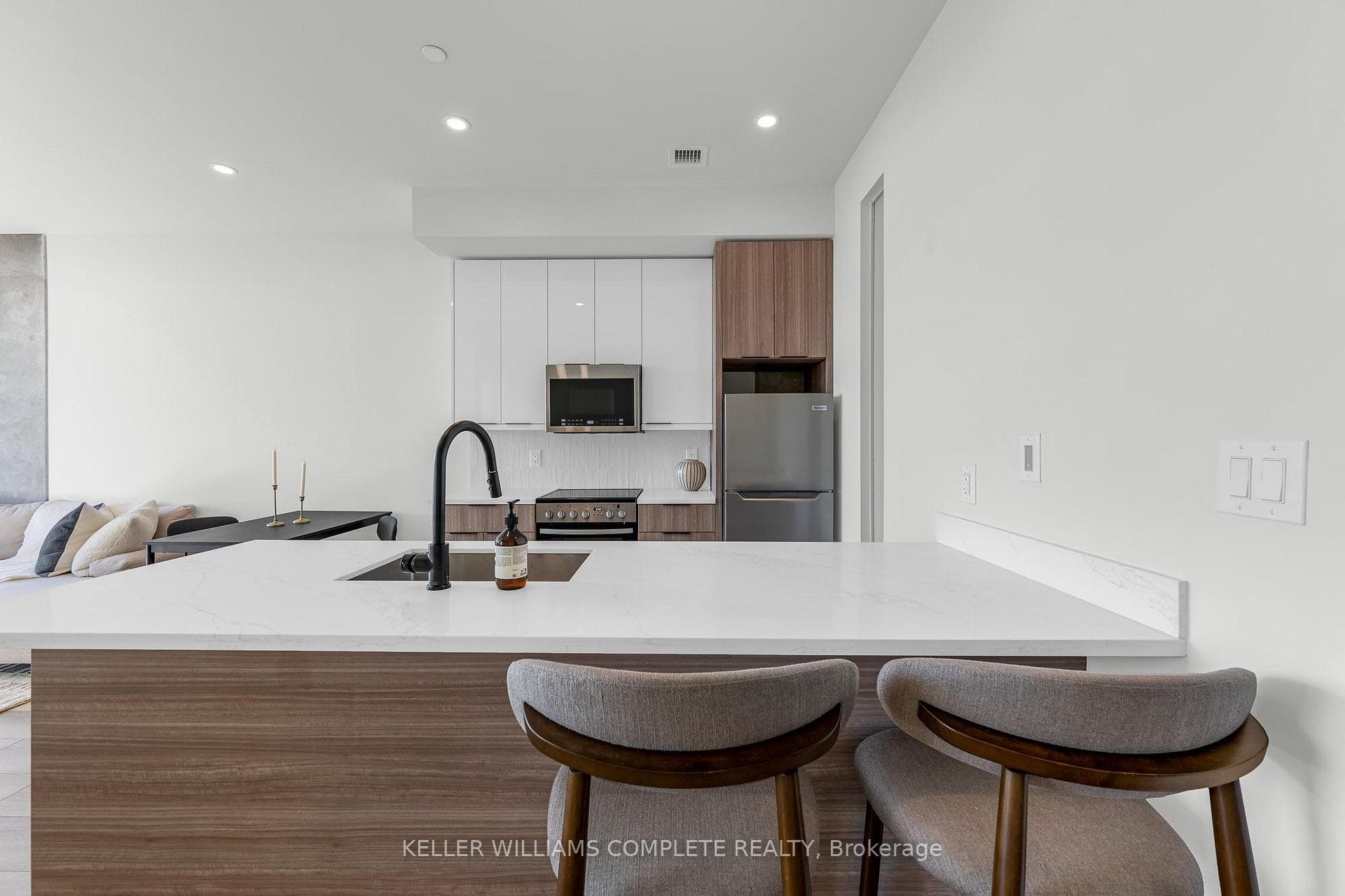 24 Augusta Street 808, Hamilton, ON L8N 0B7