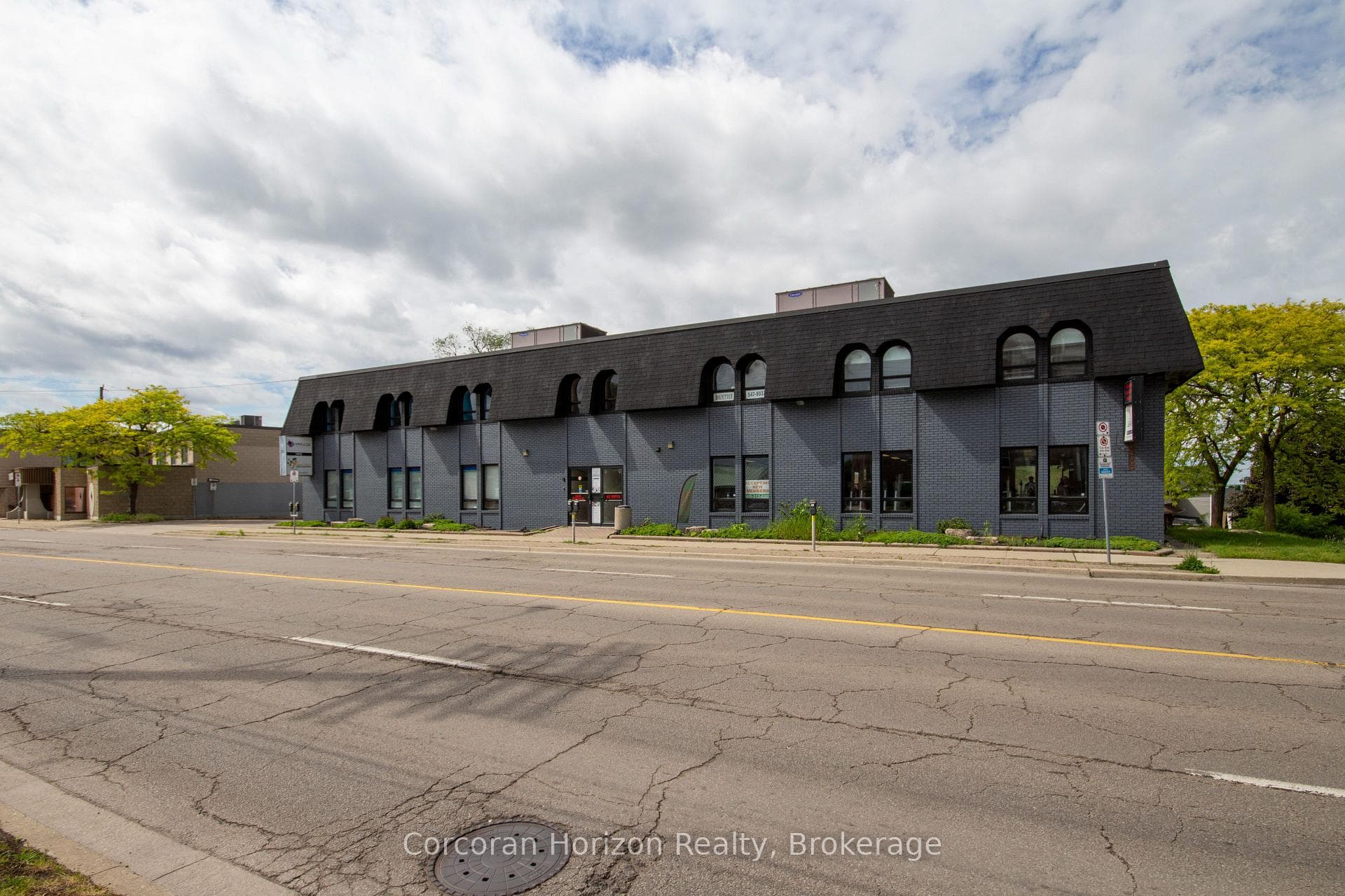 1955 KING Street E B2A, Hamilton, ON L8K 1W2