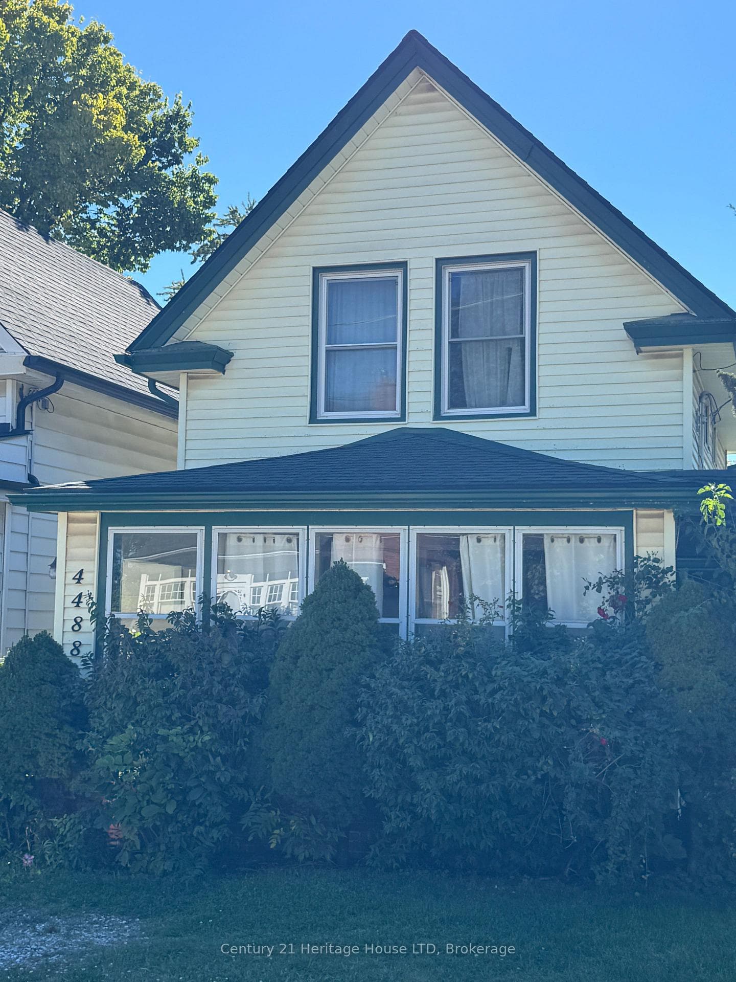 4488 Eastwood Crescent, Niagara Falls, ON L2E 1A9