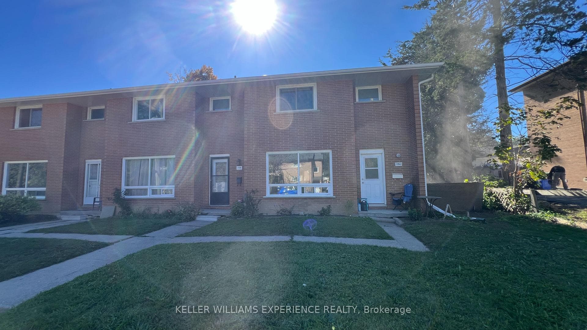 196 OWEN Street, Barrie, ON L4M 3J1