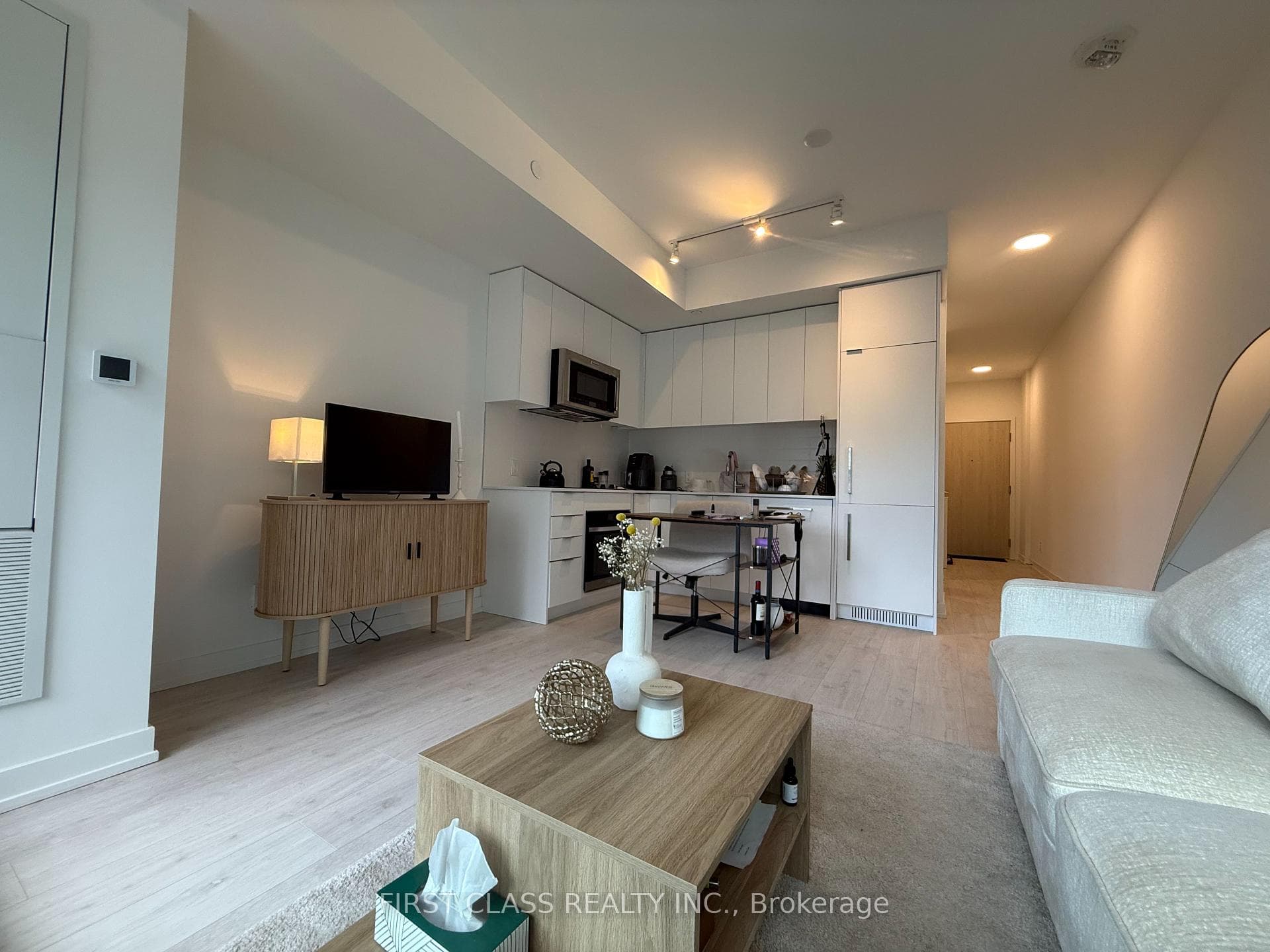 181 Sheppard Avenue E 322, Toronto, ON M2N 3A6