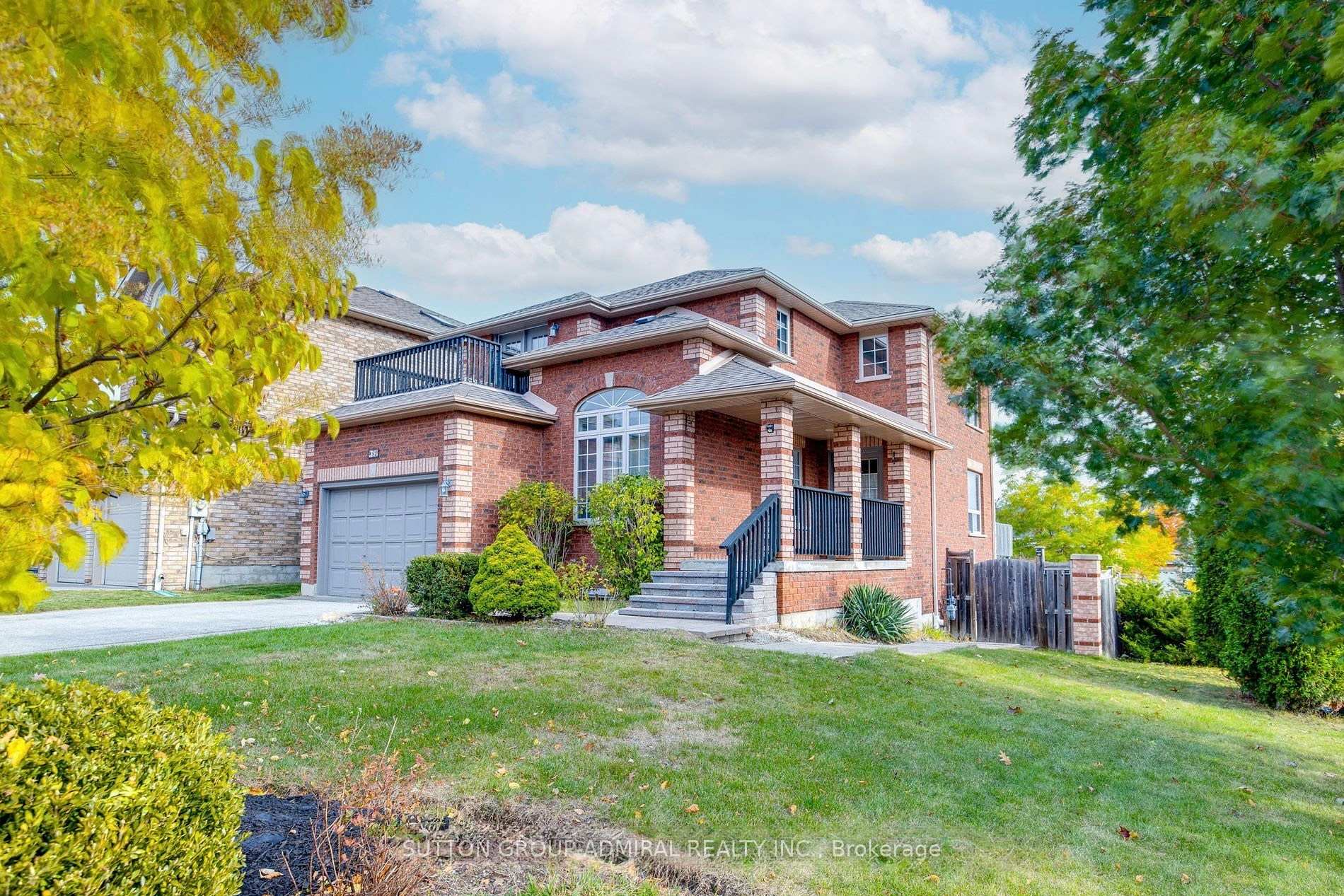 132 Brown Wood Drive, Barrie, ON L4M 6M8