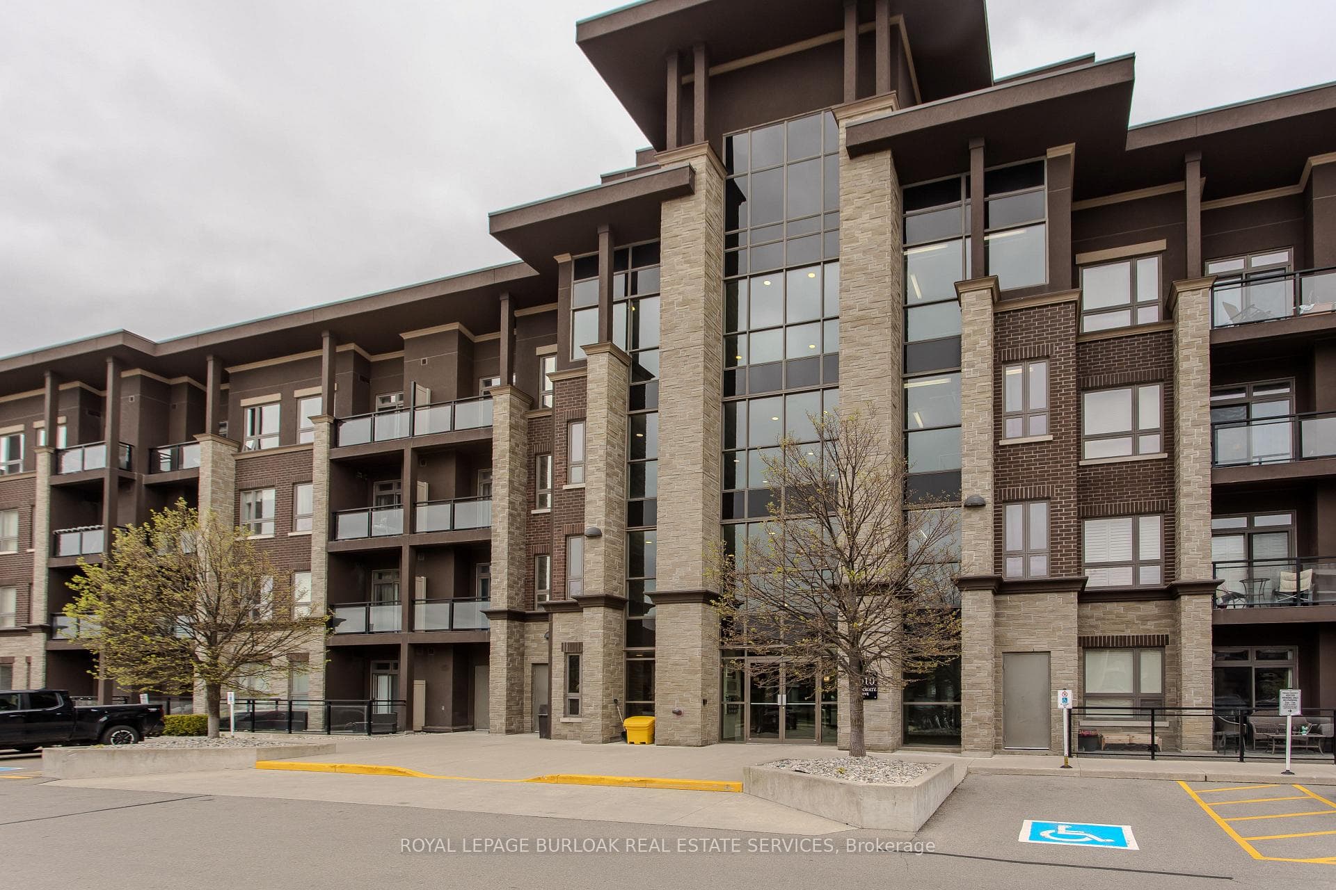 5010 Corporate Drive 307, Burlington, ON L7L 0H6