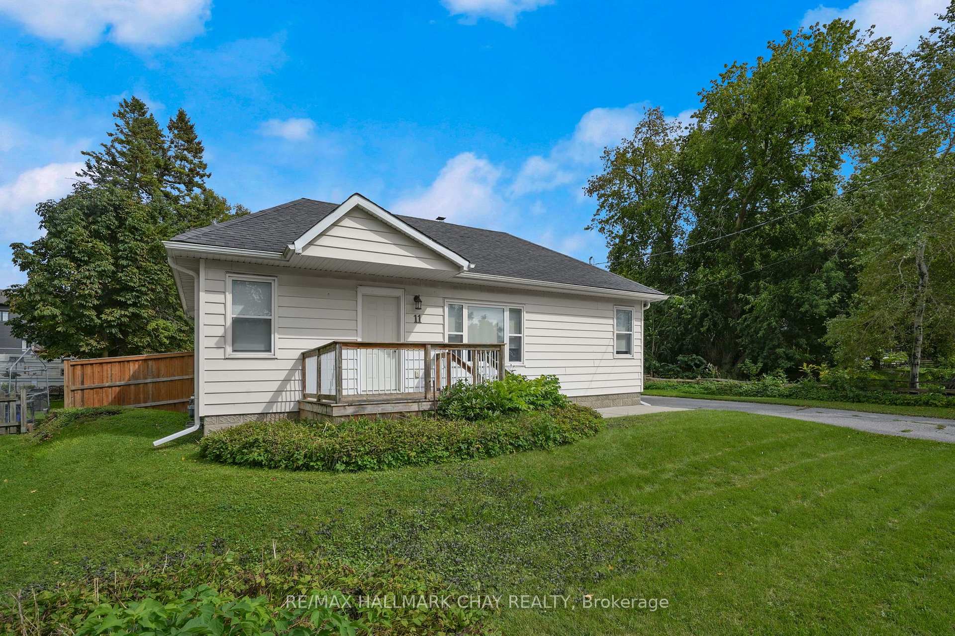 11 King Street S, Innisfil, ON L0L 1L0