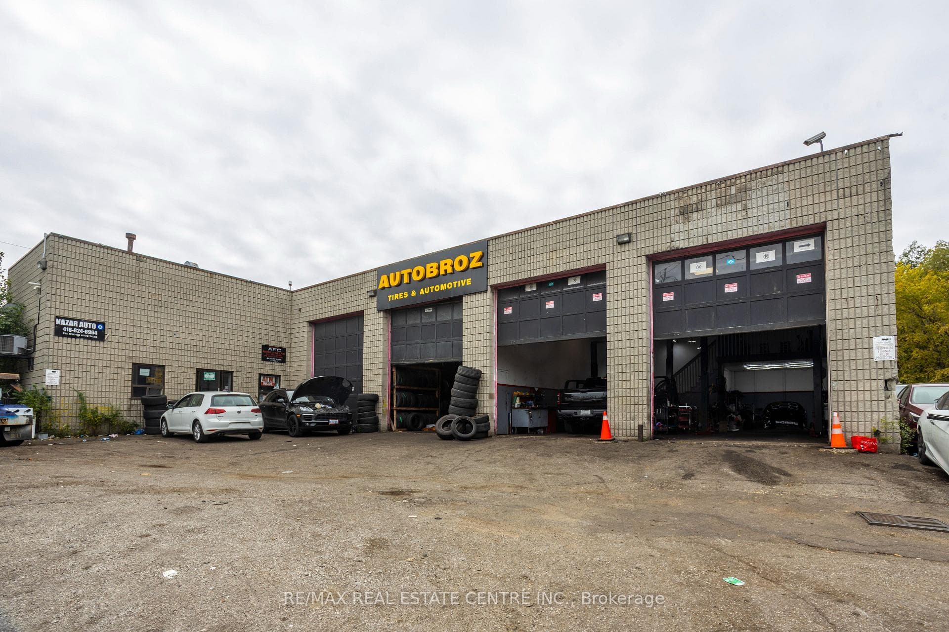 1000 Weston Road, Toronto, ON M6N 3S1