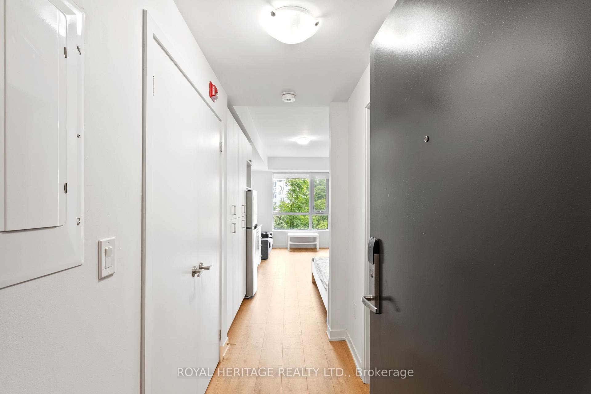1800 Simcoe Street N 307, Oshawa, ON L1G 0C2
