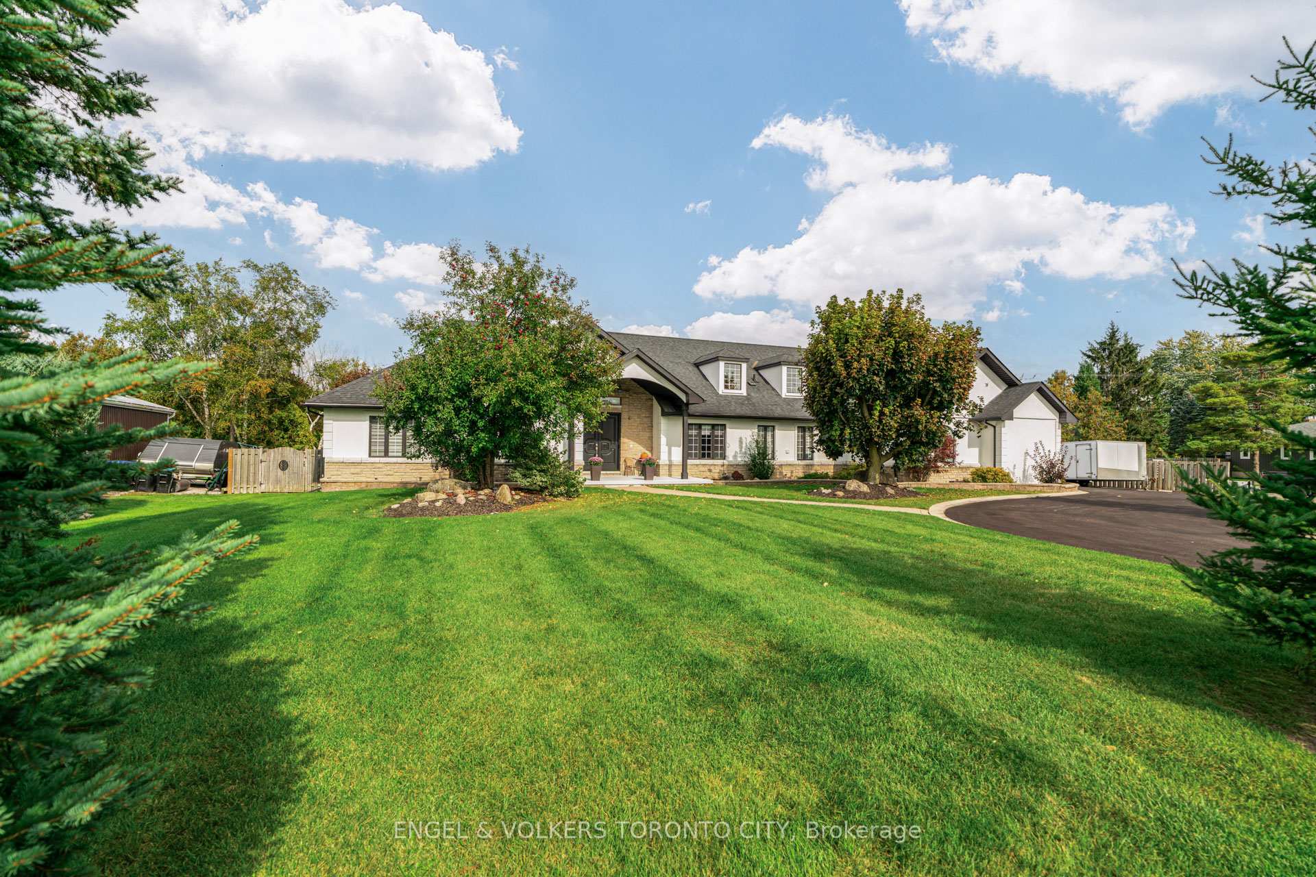 1288 Shore Acres Drive, Innisfil, ON L0L 1R0
