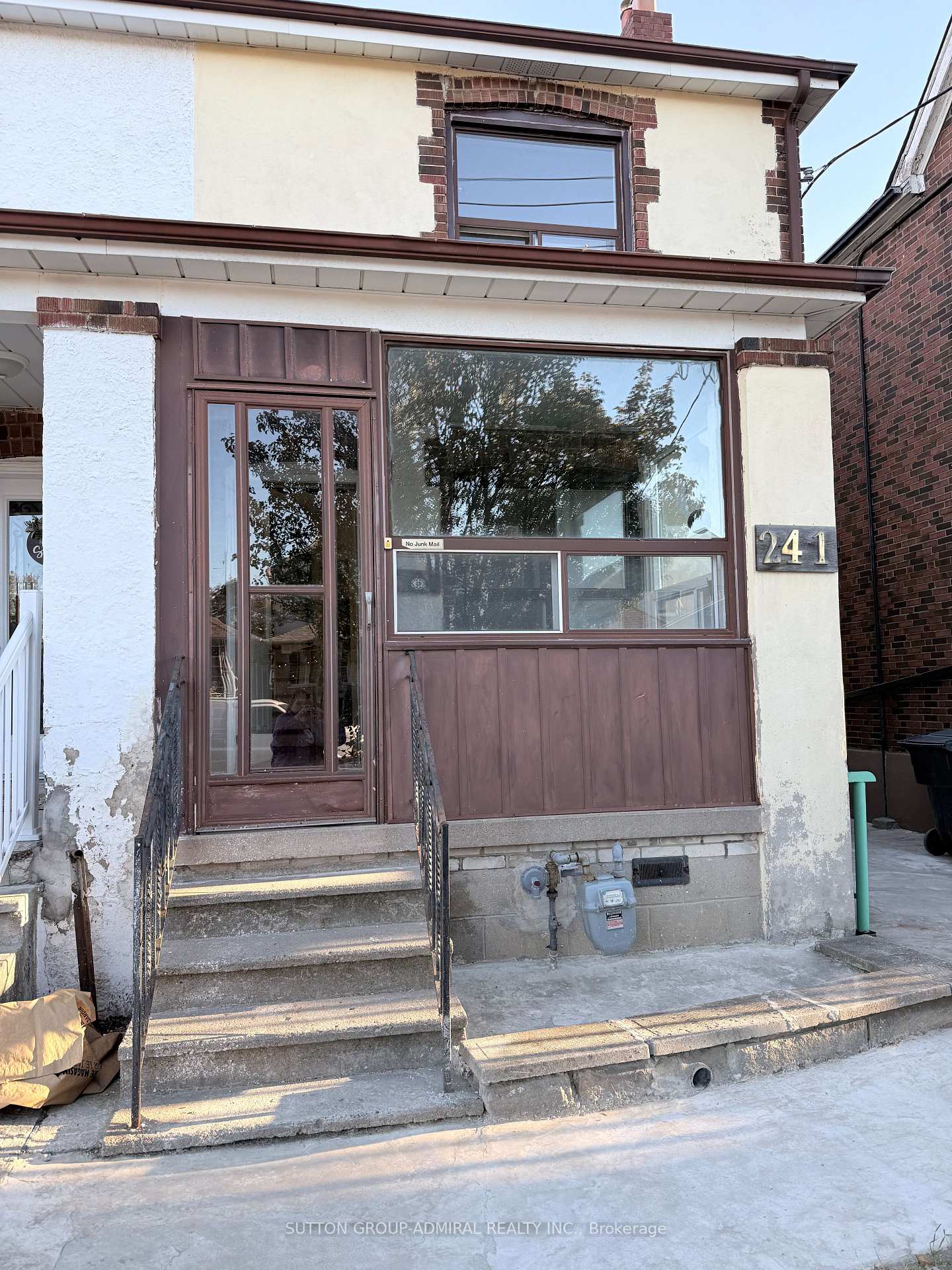 241 Dunraven Drive Main, Toronto, ON M6M 1H8