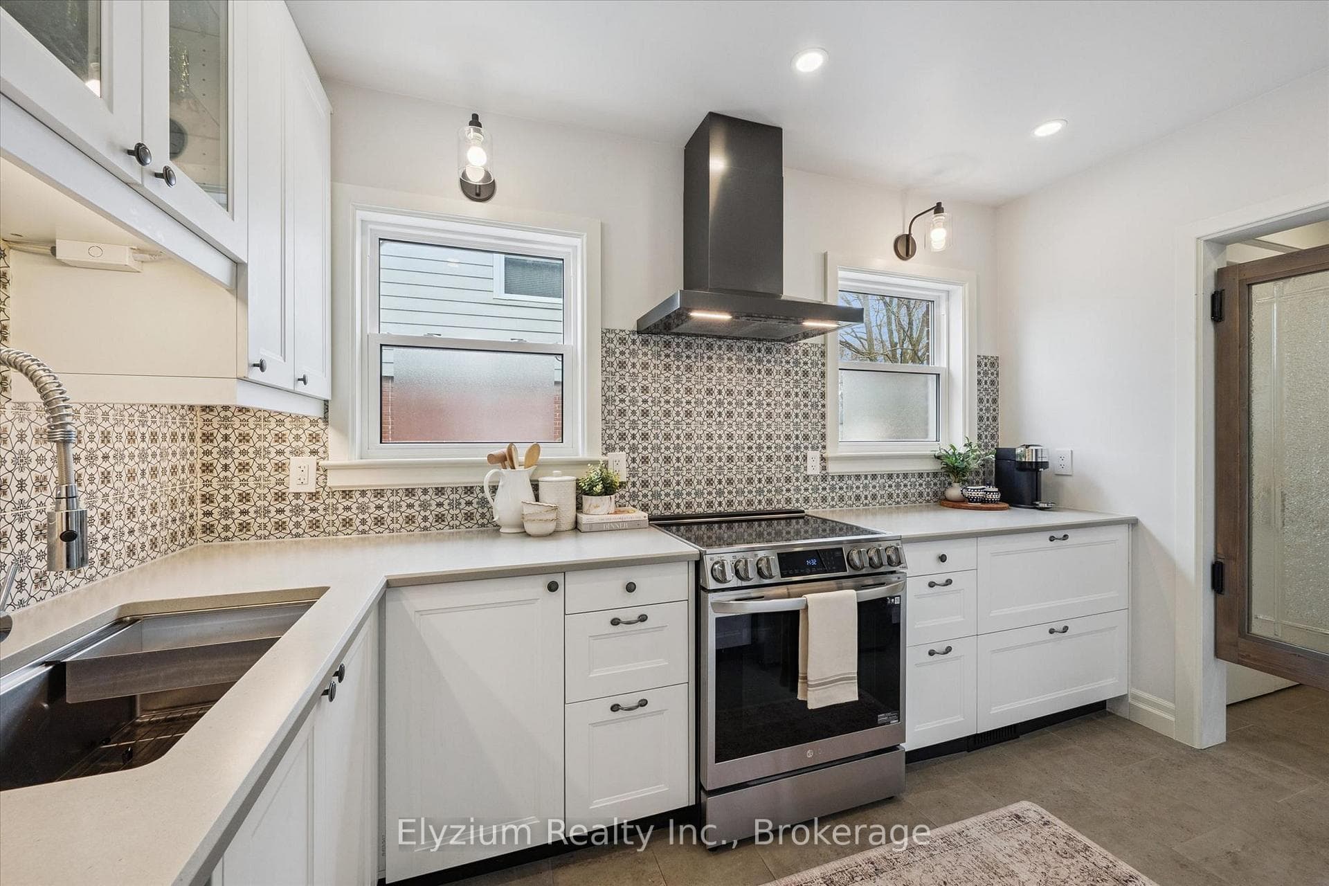 10 Winston Crescent, Guelph, ON N1E 2J9