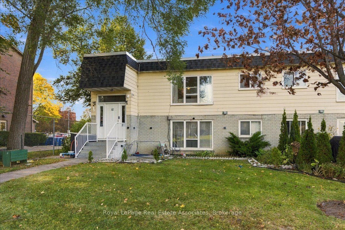 540 Mary Street E 1-4, Whitby, ON L1N 2R1