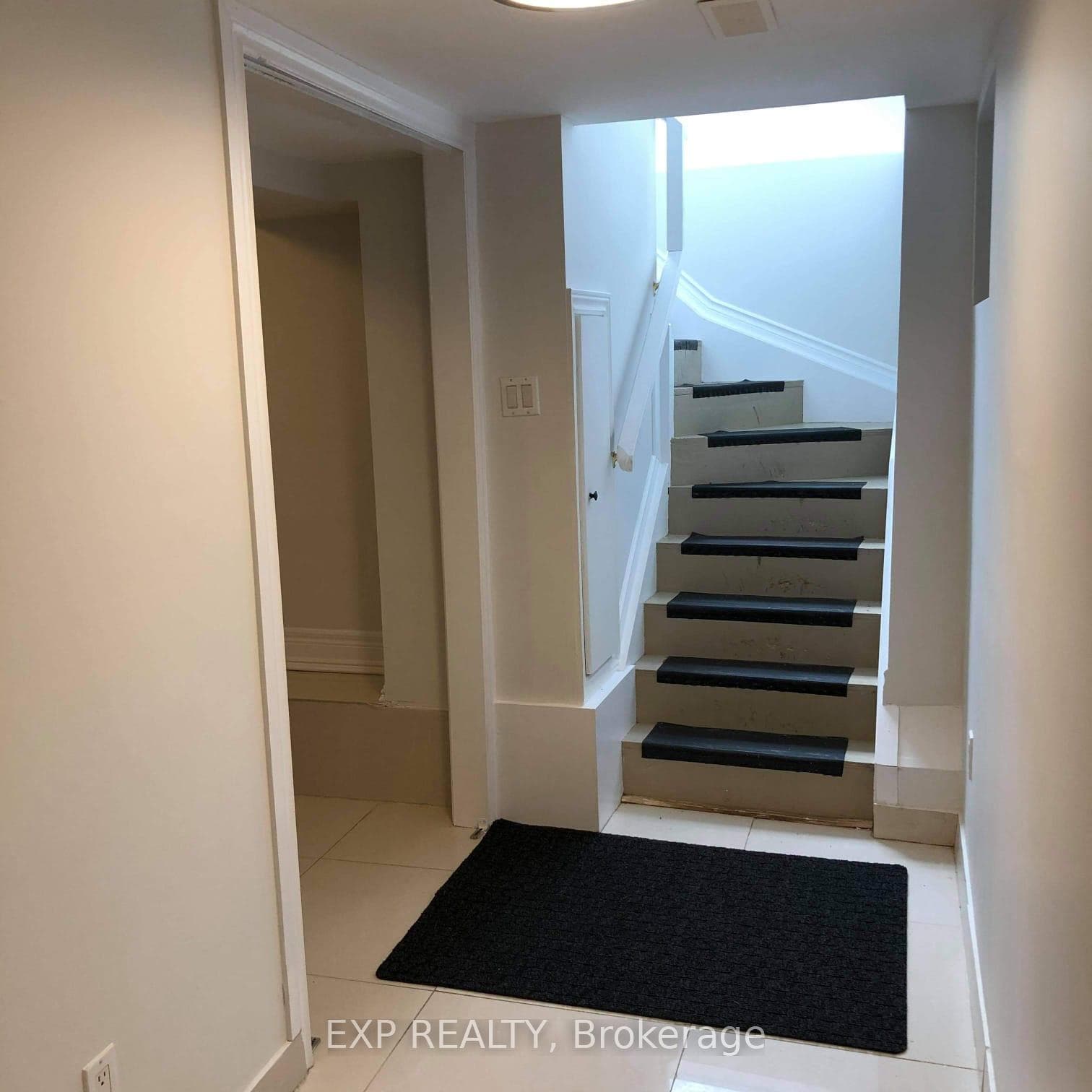 801 Pape Avenue Lower, Toronto, ON M4K 3T2