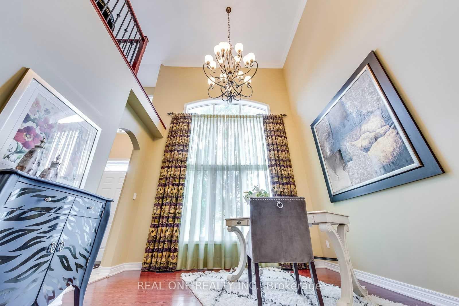 2456 Bon Echo Drive, Oakville, ON L6H 7P9