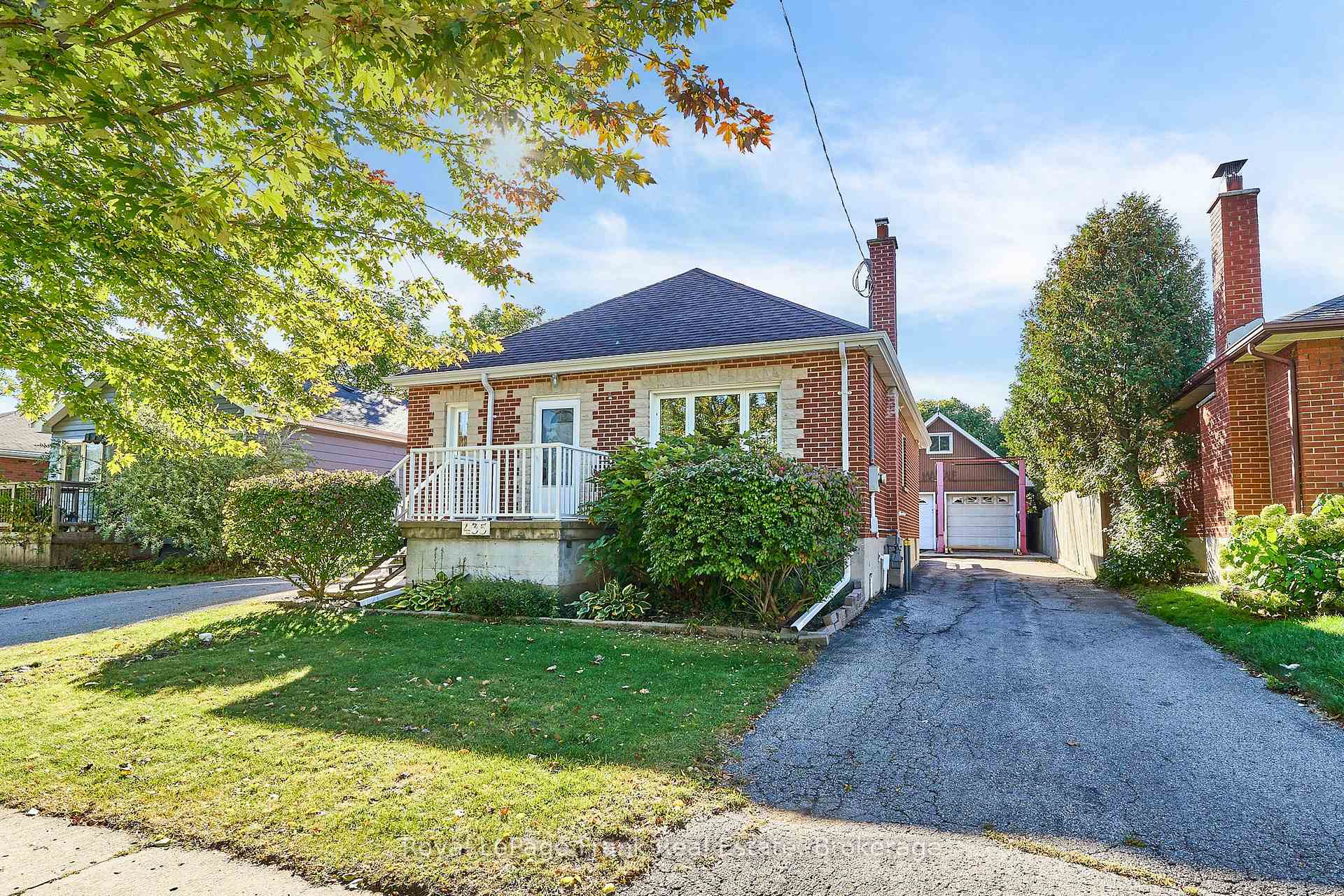 435 Woodcrest Avenue, Oshawa, ON L1J 2T5