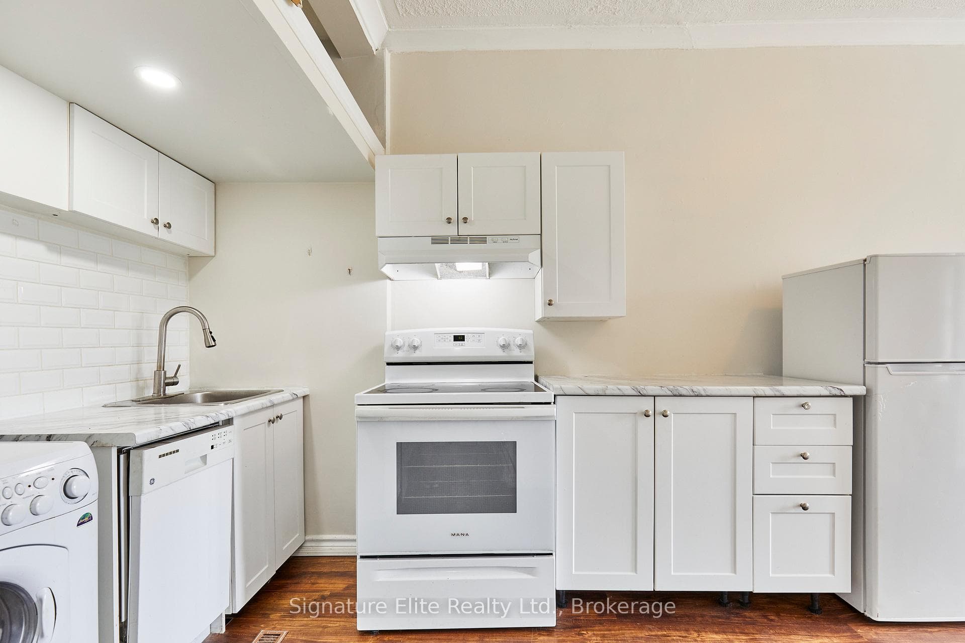 363 Barton Street E 1, Hamilton, ON L8L 2X8