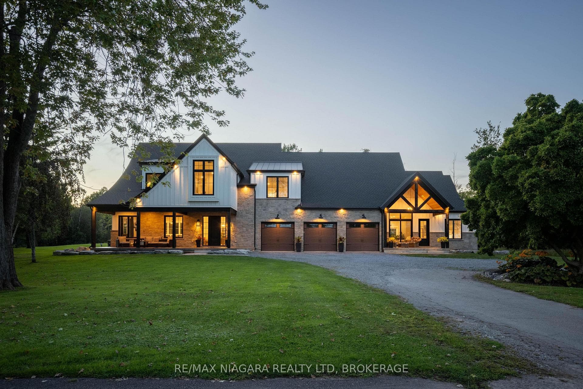 10185 Niagara Parkway, Niagara Falls, ON L2E 6S6