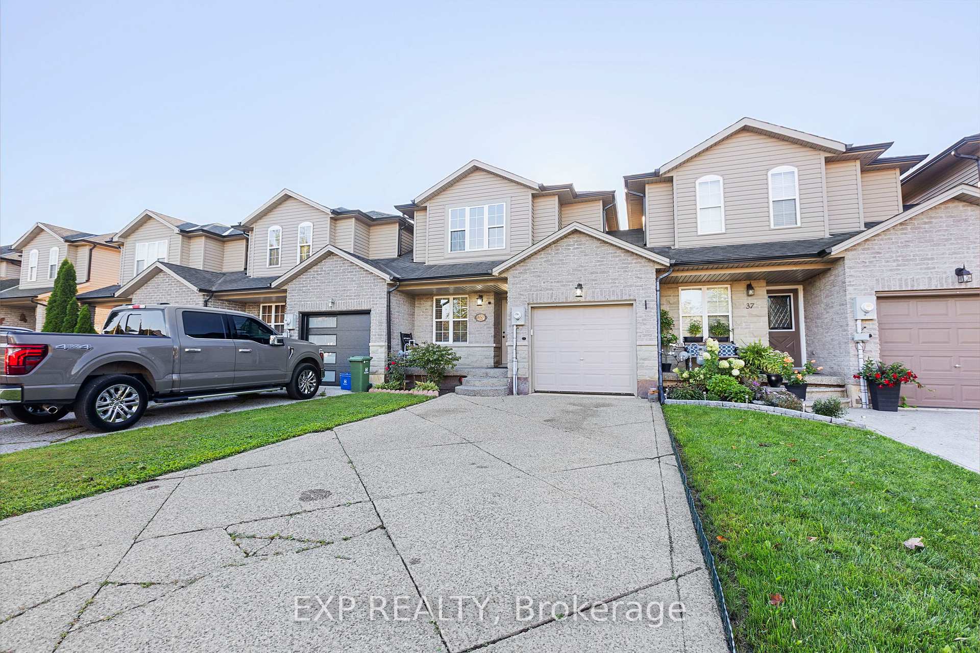 35 Thames Way, Hamilton, ON L0R 1W0