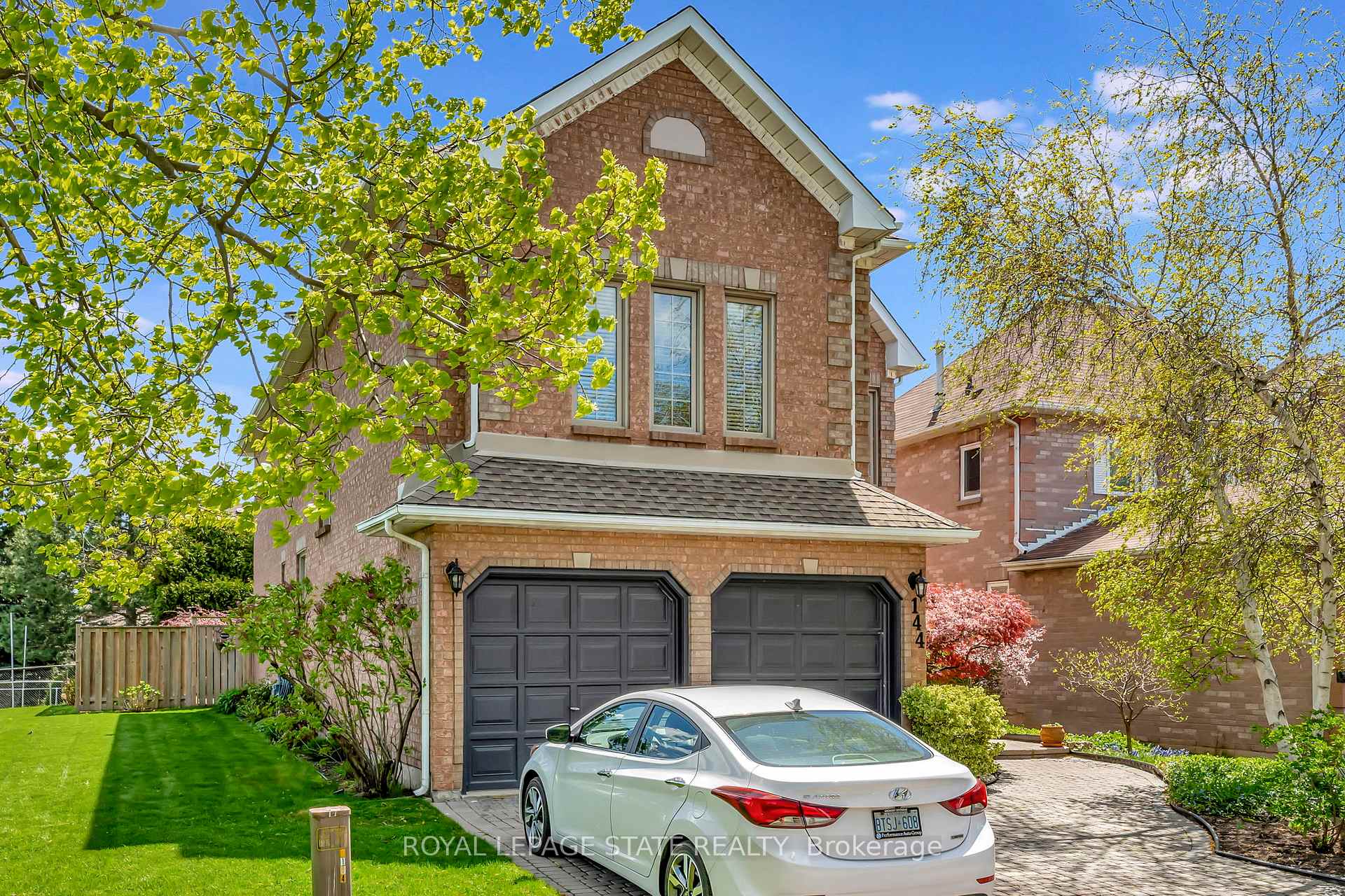 144 Cove Crescent, Hamilton, ON L8E 5A2