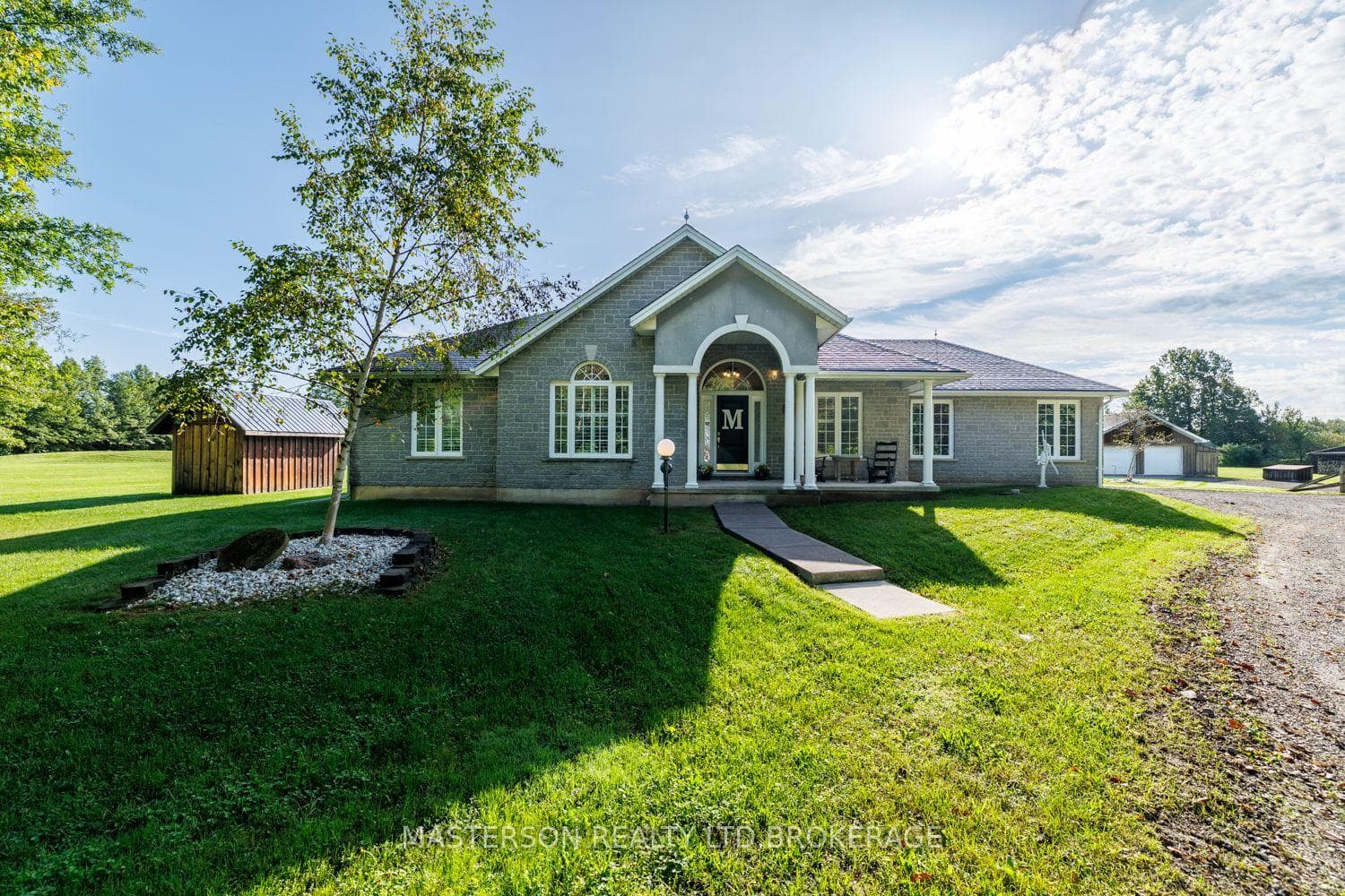 14064 KING Road, Niagara Falls, ON L2E 6S6