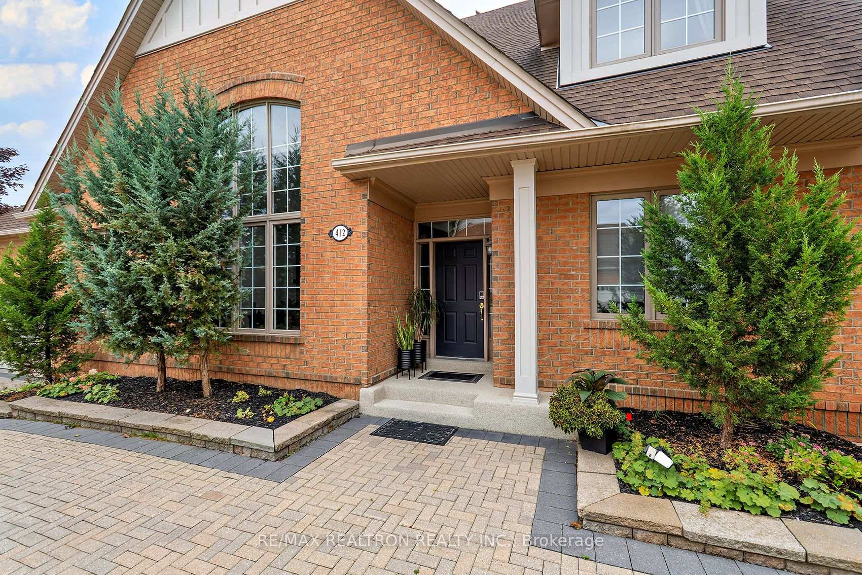 412 Falconwood Hollow, Aurora, ON L4G 7M1