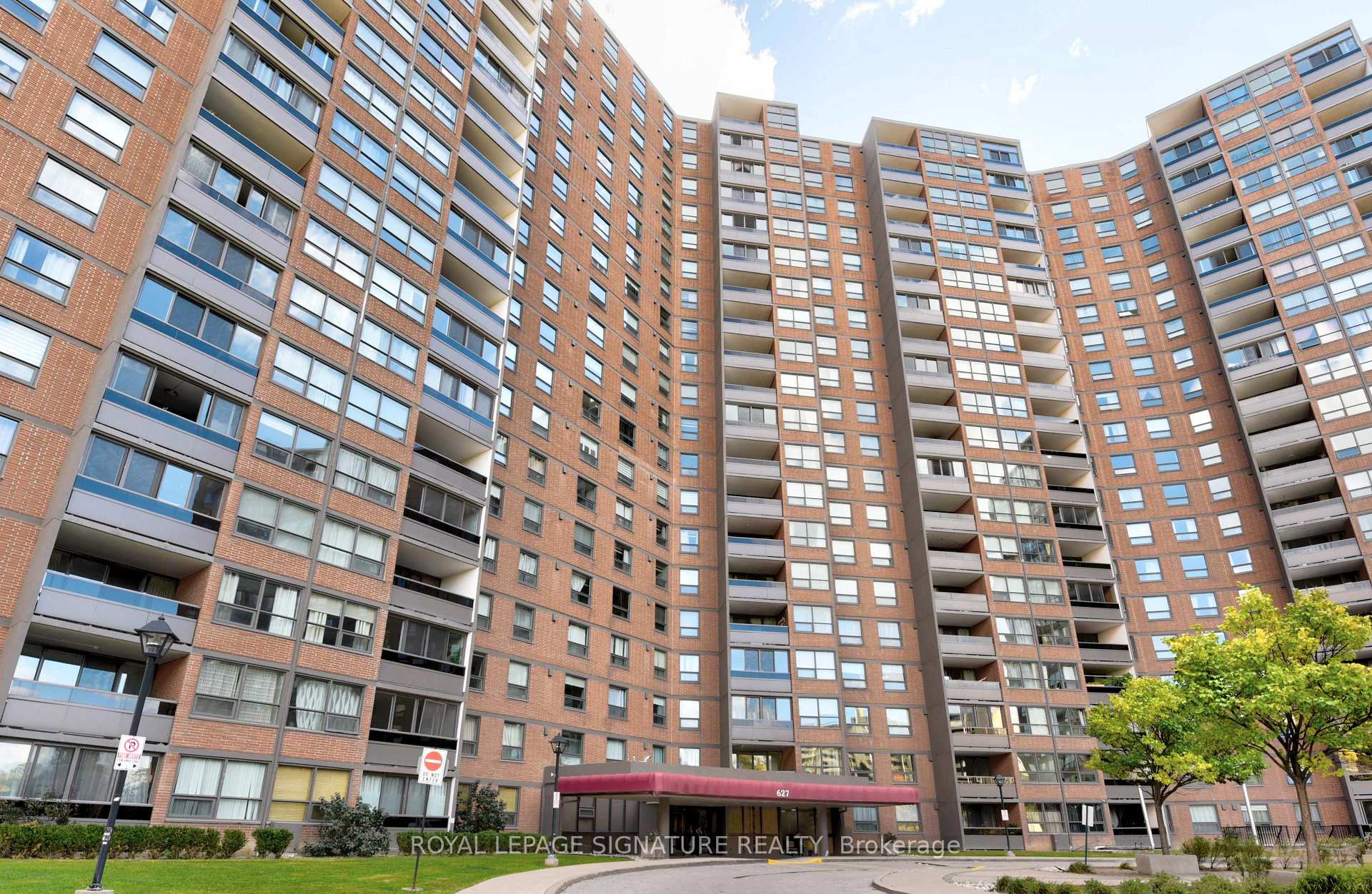 627 The West Mall 1507, Toronto, ON M9C 4X5