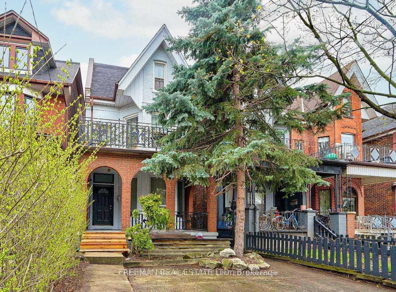 435 Manning Avenue Main Floor, Toronto, ON M6G 2V6