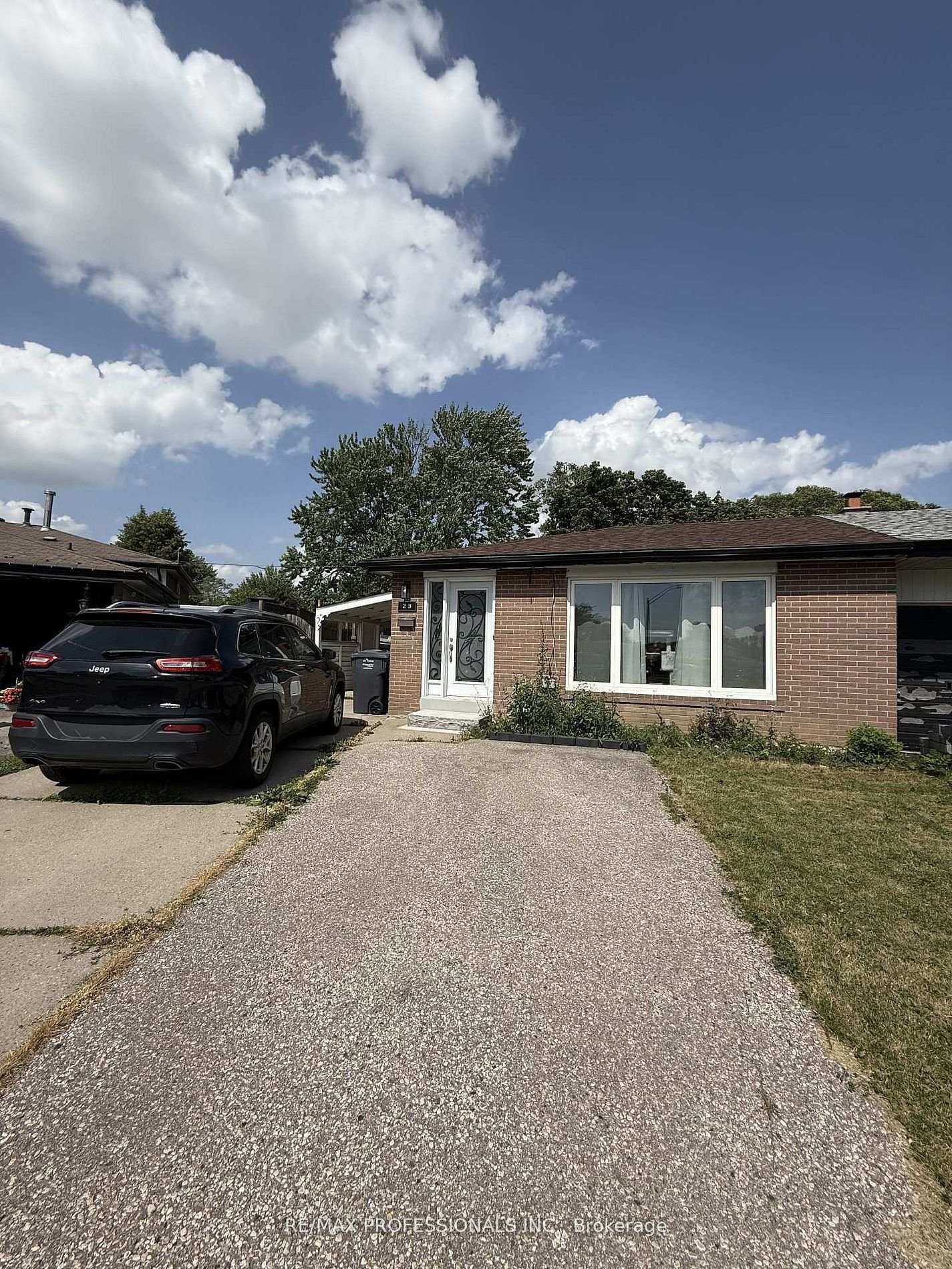 23 Dunwich Place Basement, Brampton, ON L6T 1K3