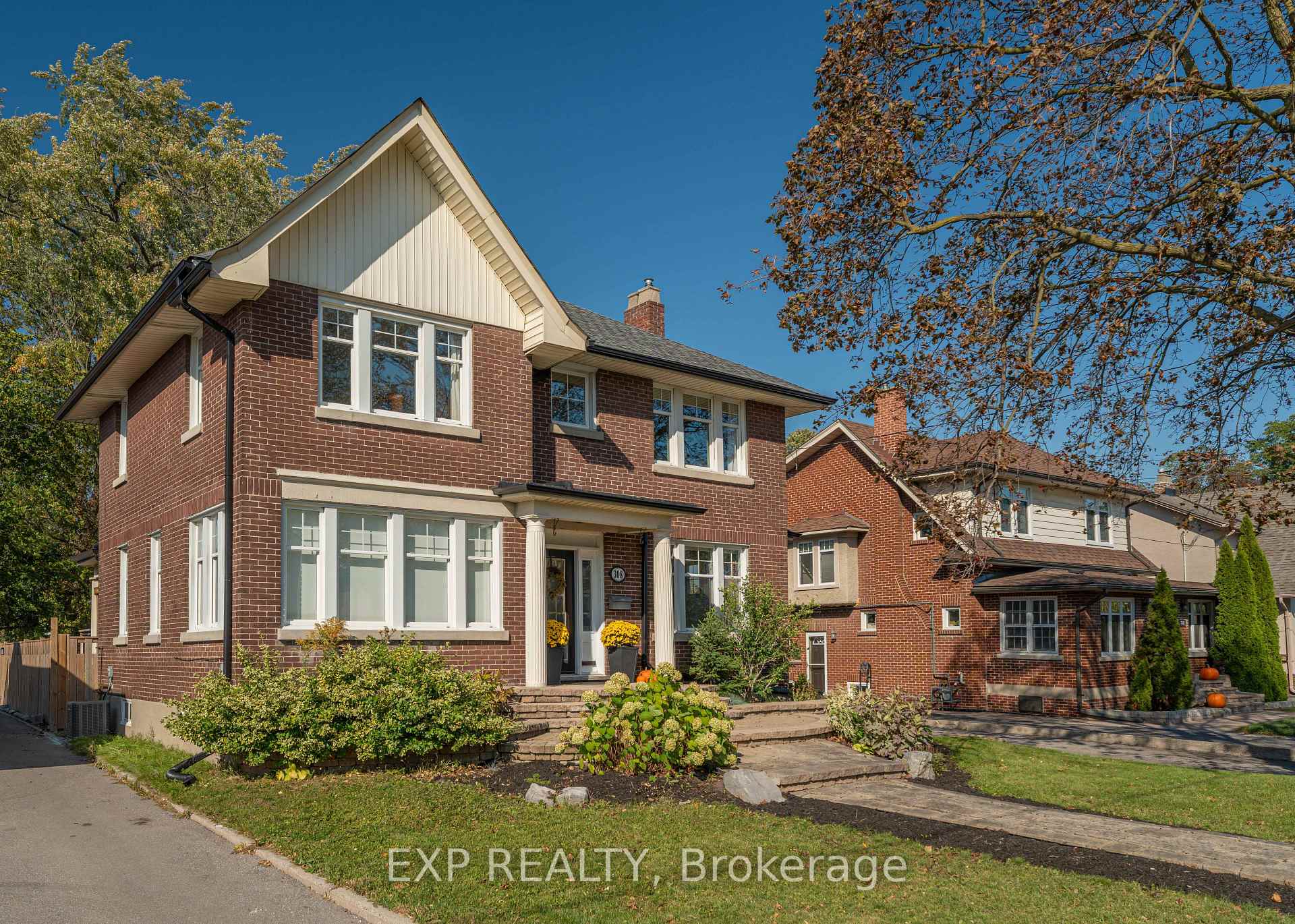 308 King Street E, Oshawa, ON L1H 1C8