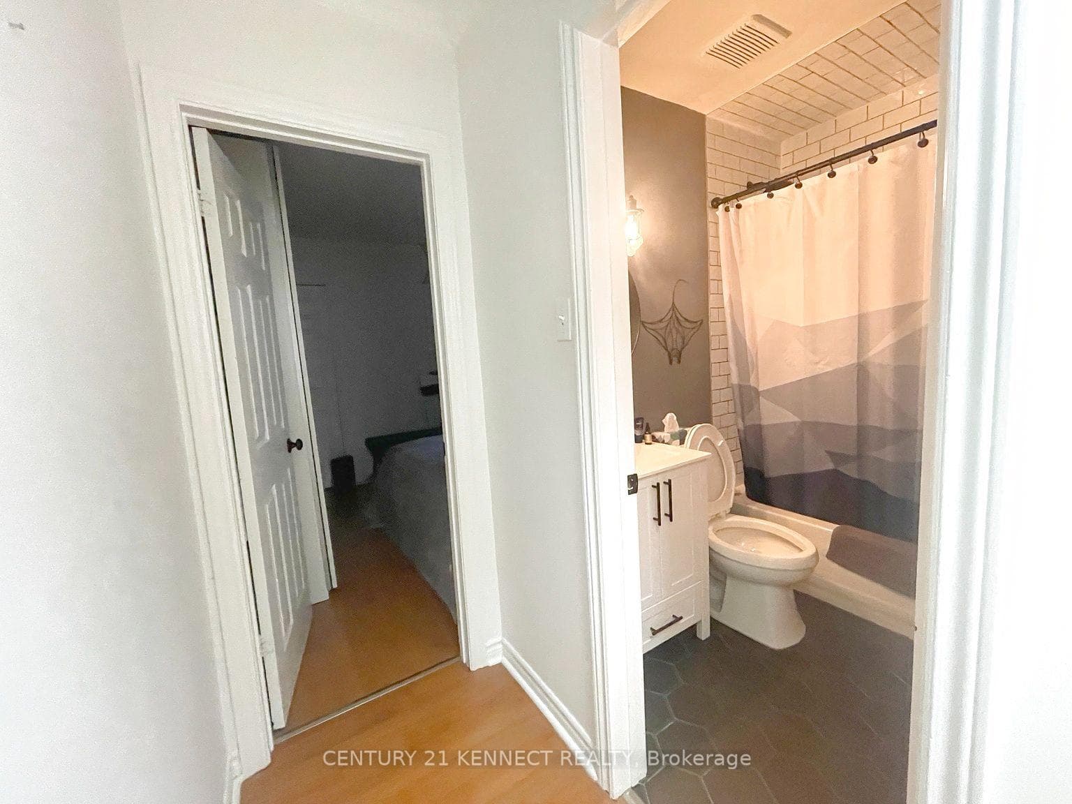 76 Browning Avenue, Toronto, ON M4K 1W1