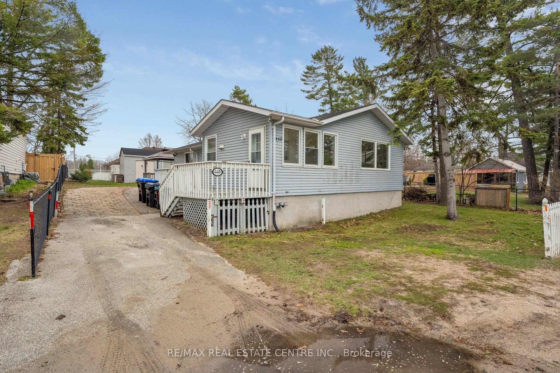449 Mosley Street, Wasaga Beach, ON L9Z 2J4