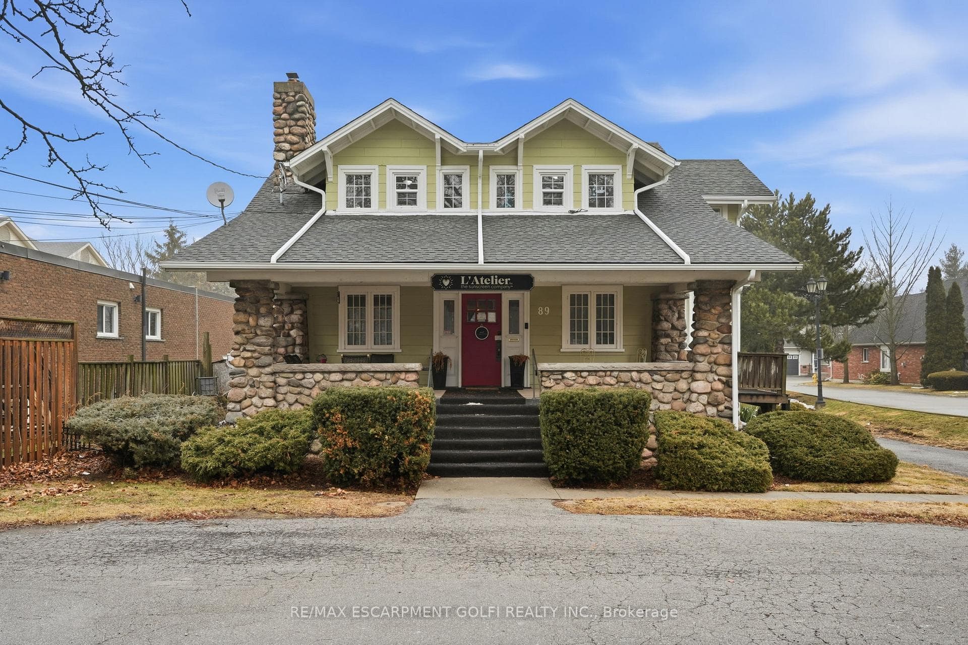 89 MAIN Street E 1, Grimsby, ON L3M 1N6