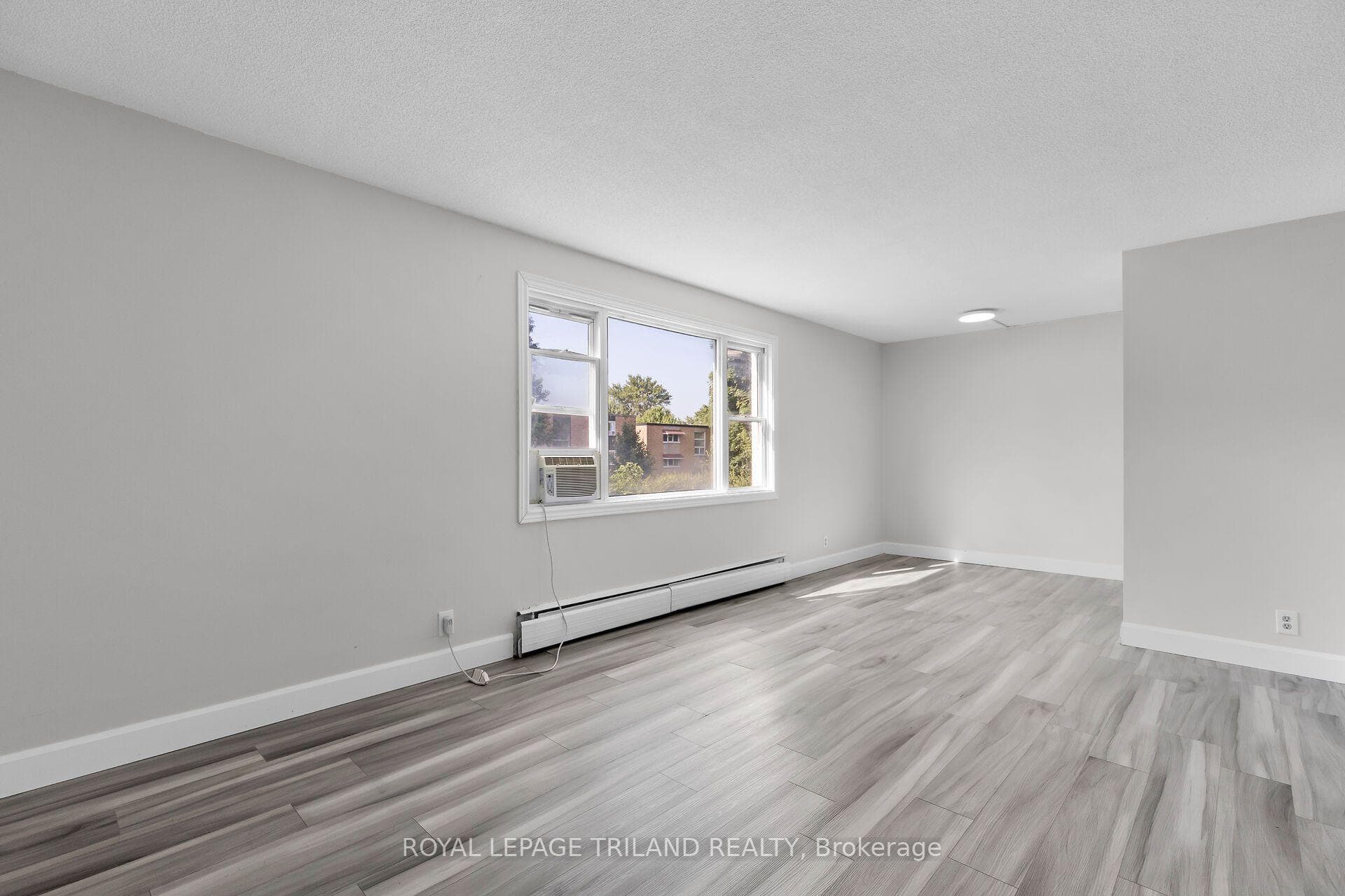 1566 Allen Place 4, London East, ON N5W 2V8