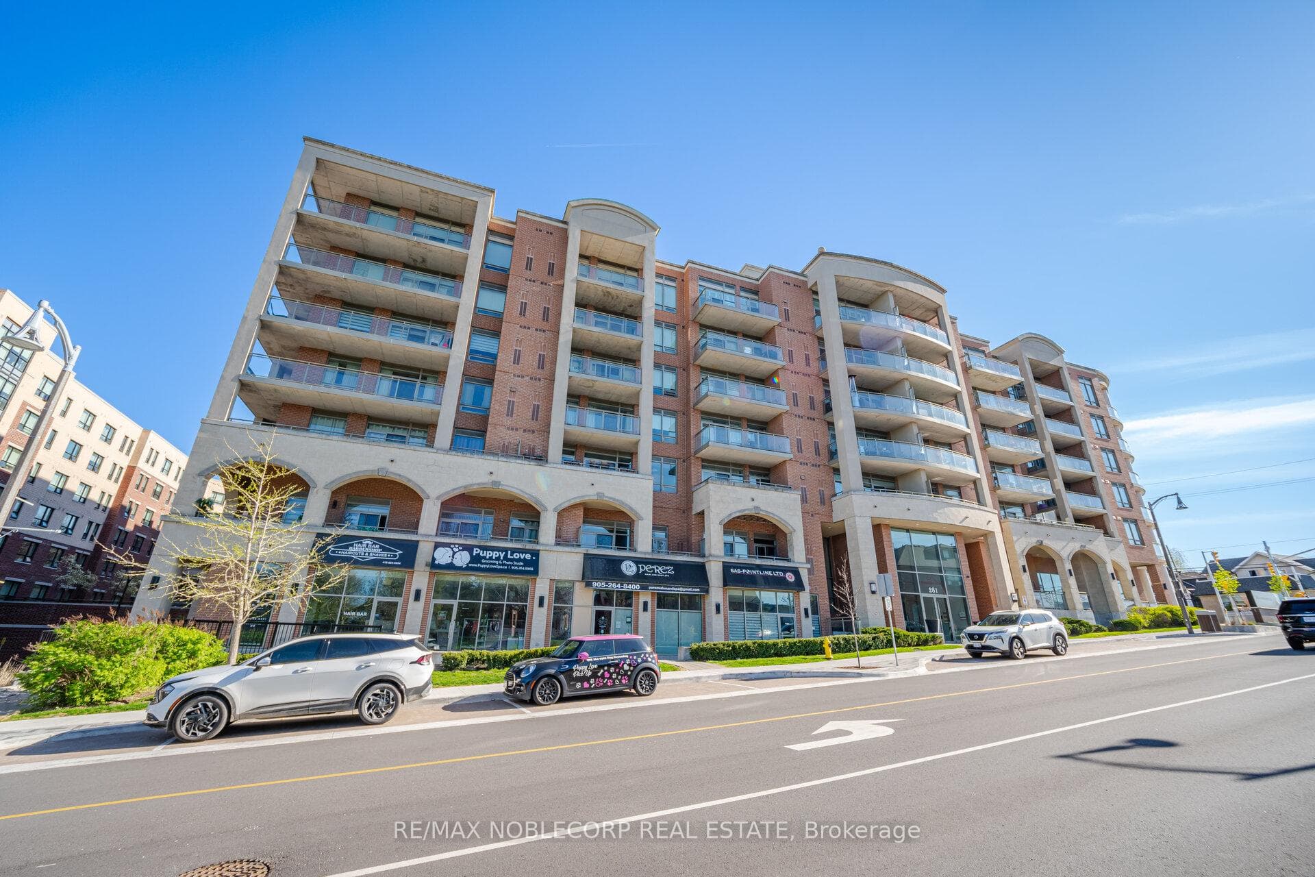 281 Woodbridge Avenue 308, Vaughan, ON L4L 0C6