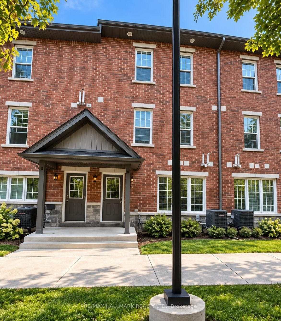 242 Penetanguishene Road 10, Barrie, ON L4M 7C2