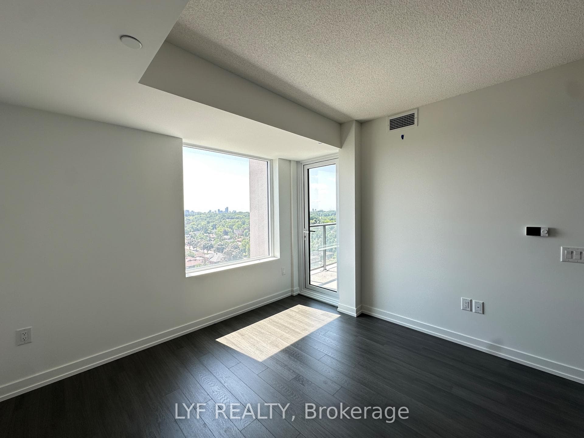 4010 Eglinton Avenue W 918, Toronto, ON M9A 0G5