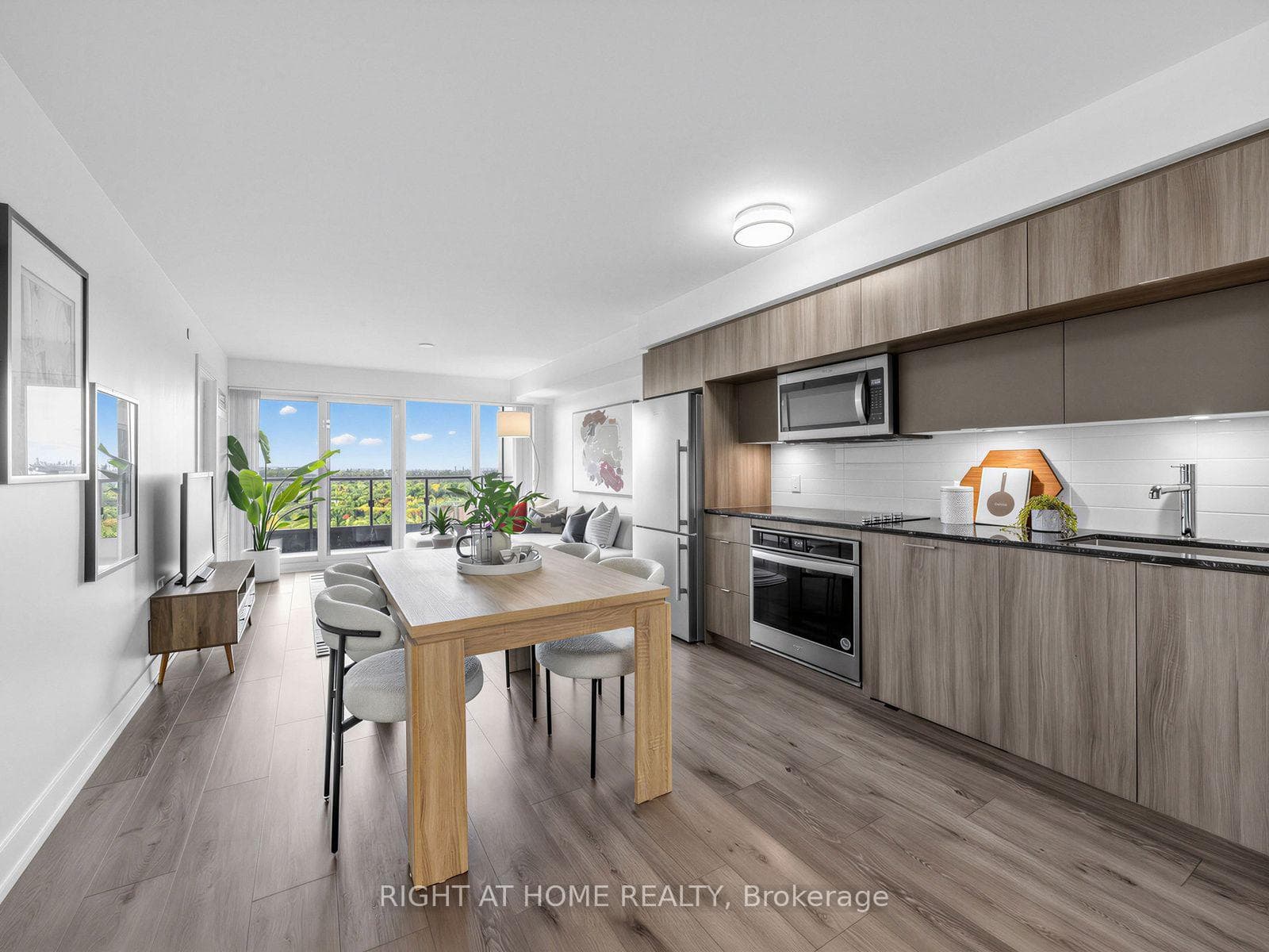 585 Bloor Street E 2423, Toronto, ON M4W 0B3