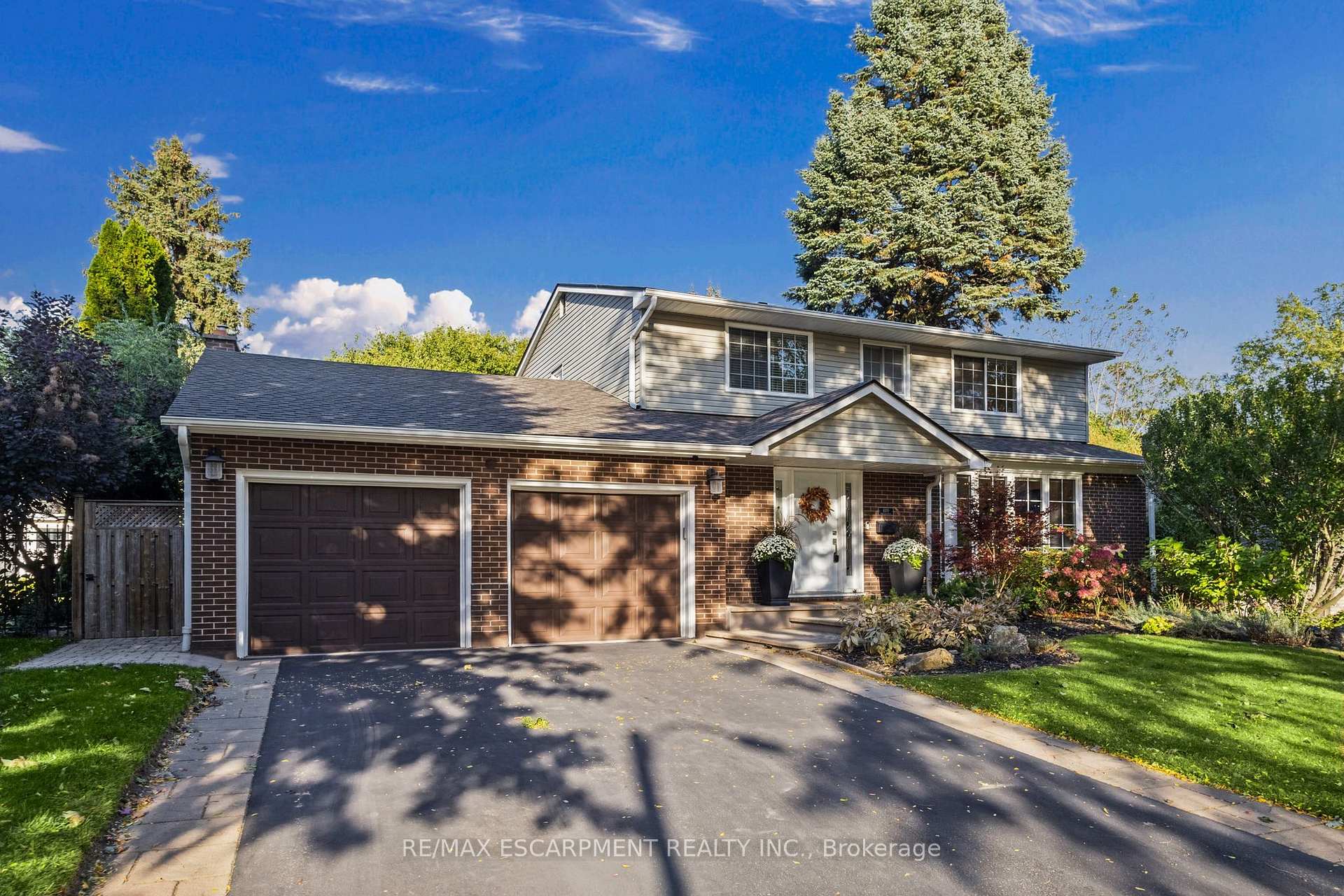 609 Cherrywood Drive, Burlington, ON L7T 3W9