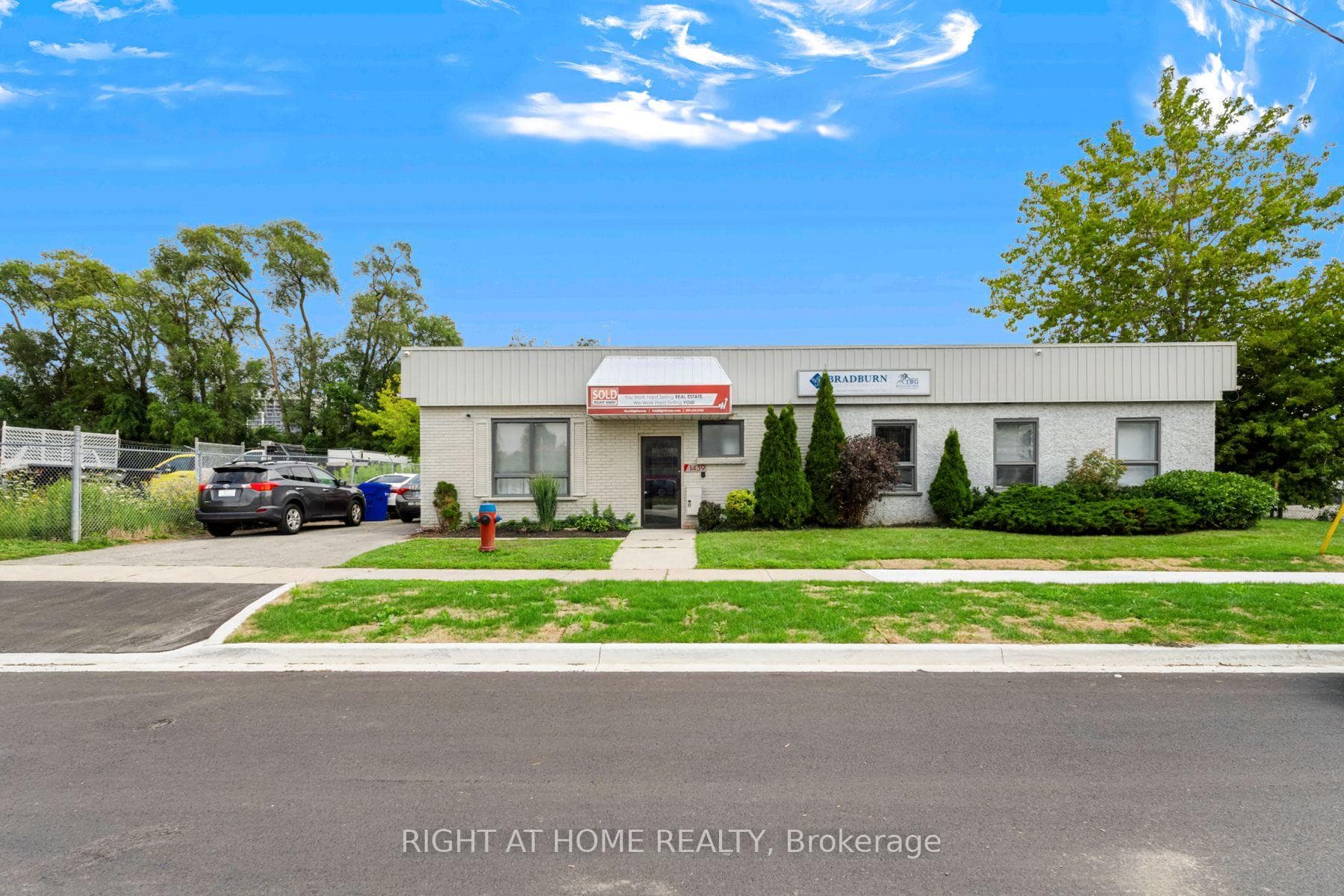 1439 Legion Road, Burlington, ON L7S 1W5
