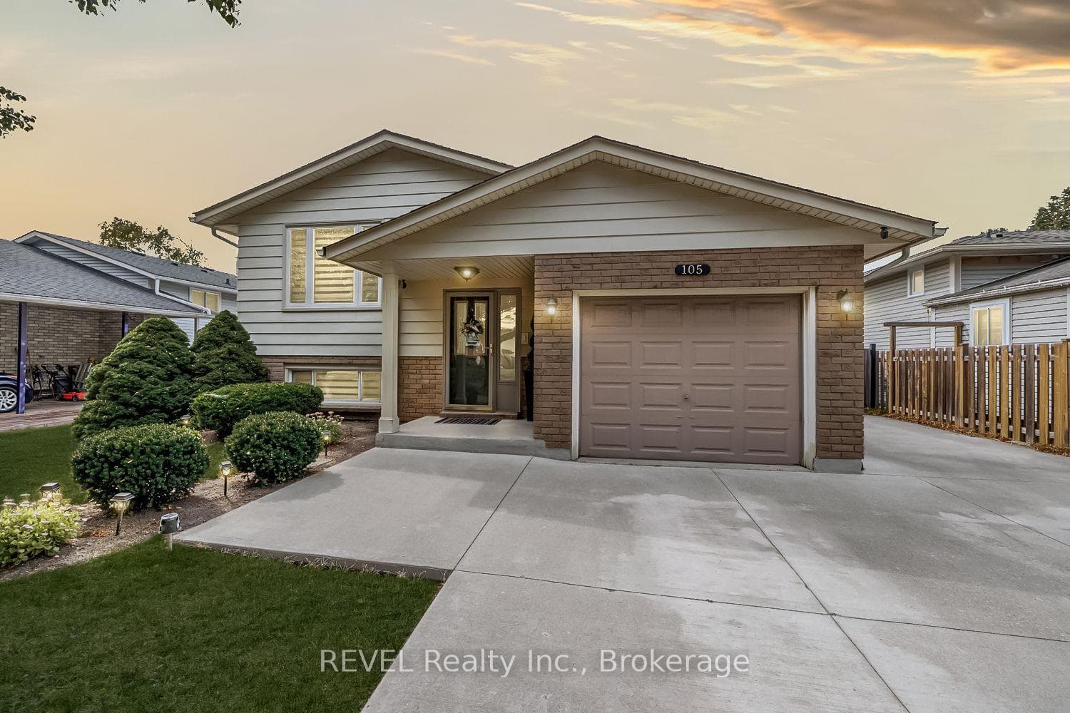 105 ELMA Street, St. Catharines, ON L2N 6Z8