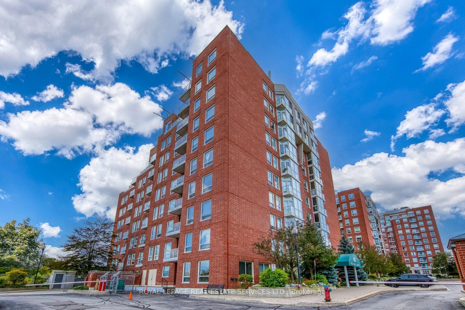 60 Old Mill Road UPH5, Oakville, ON L6J 7V9