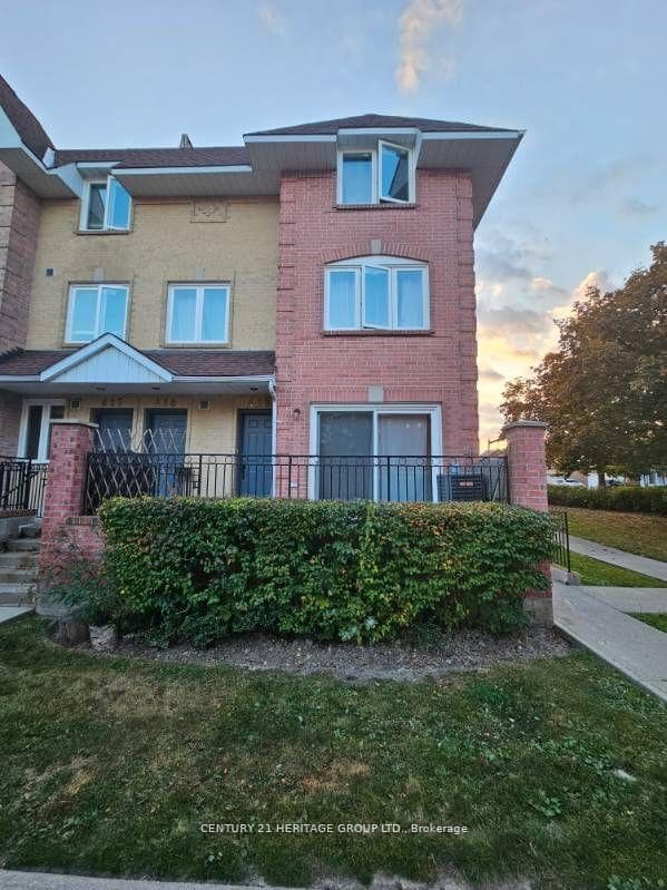 75 Weldrick Road E 419, Richmond Hill, ON L4C 0H9