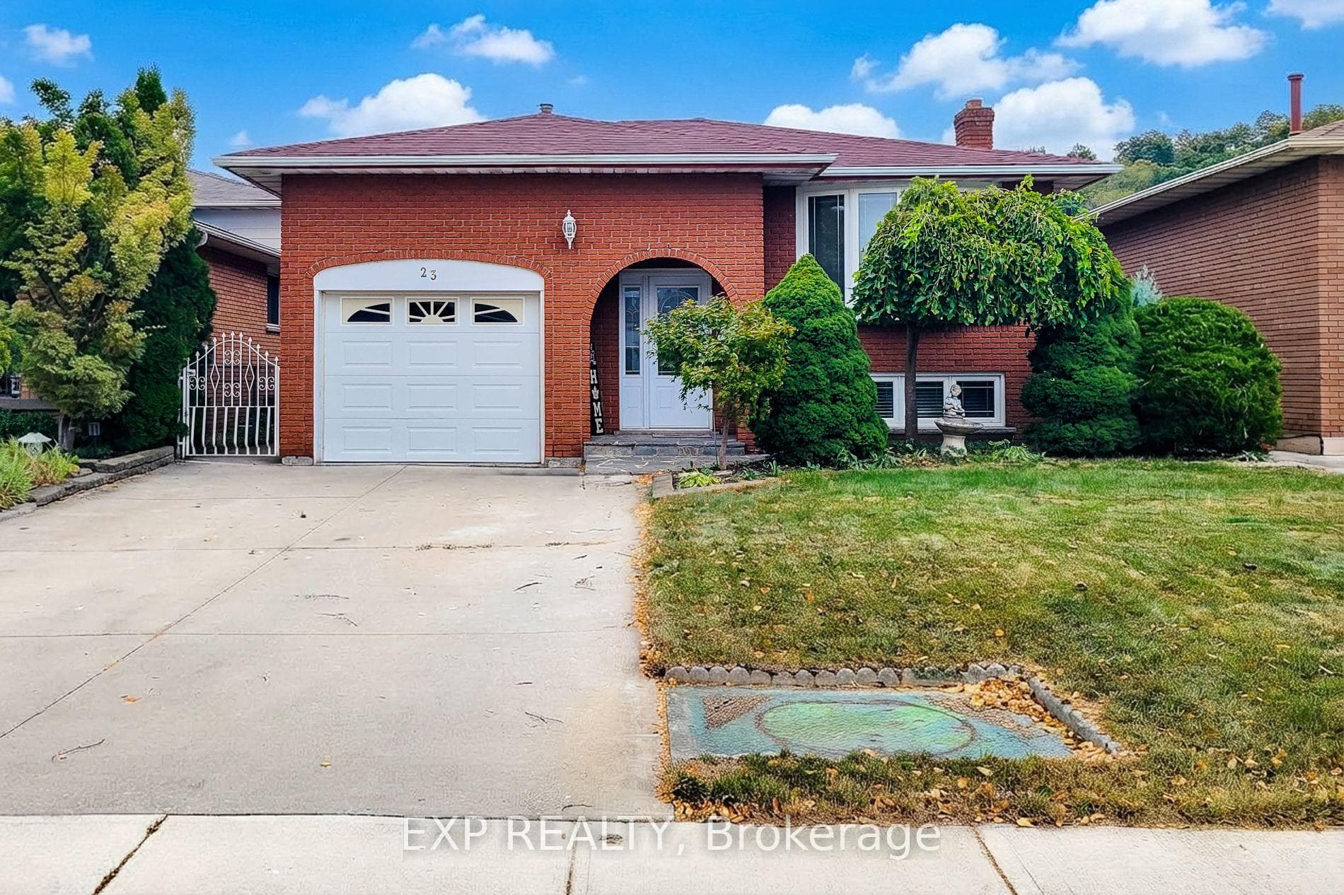 23 Tara Court, Hamilton, ON L8K 6E5