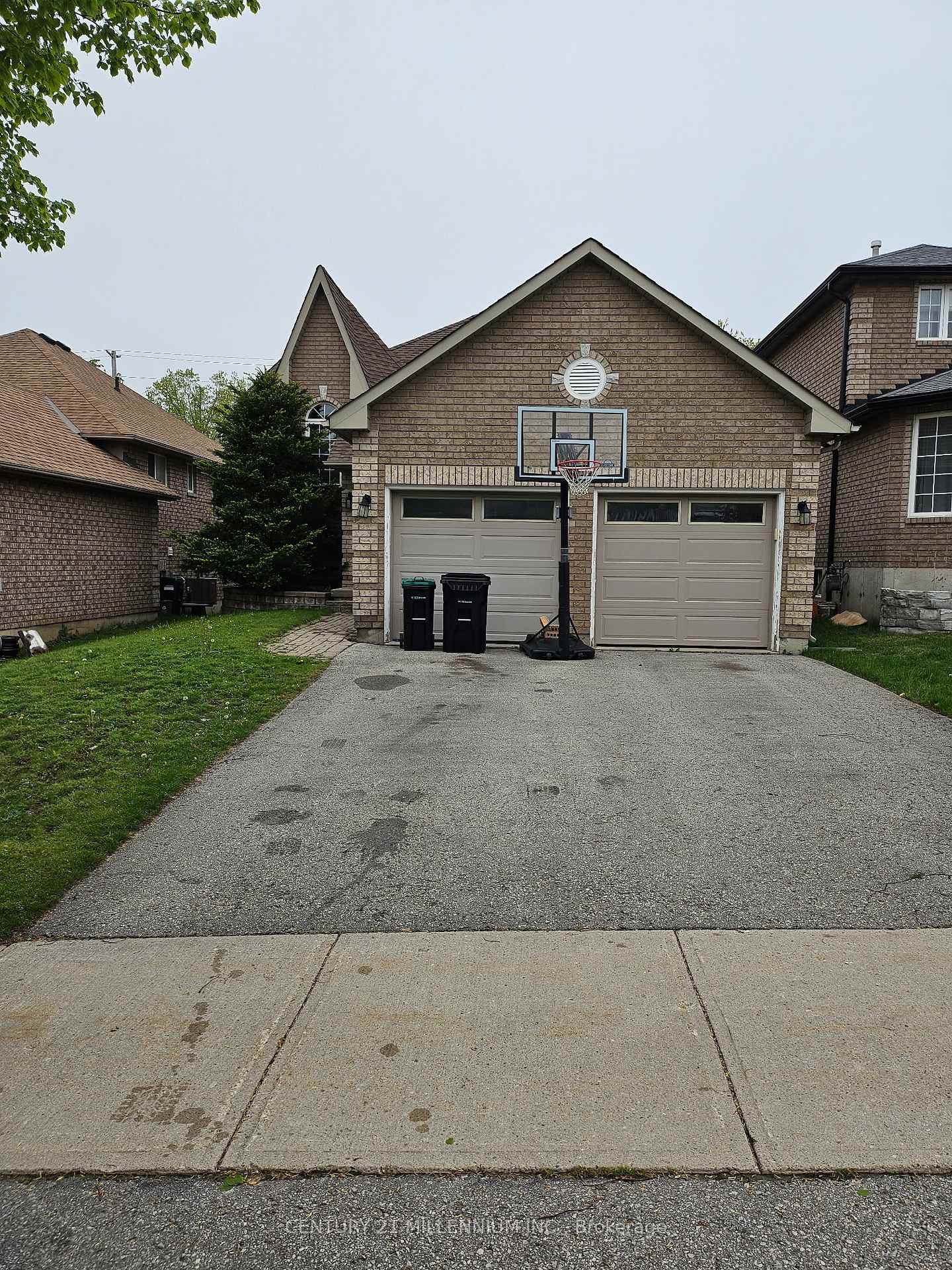 89 Masters Drive, Barrie, ON L4M 6W8