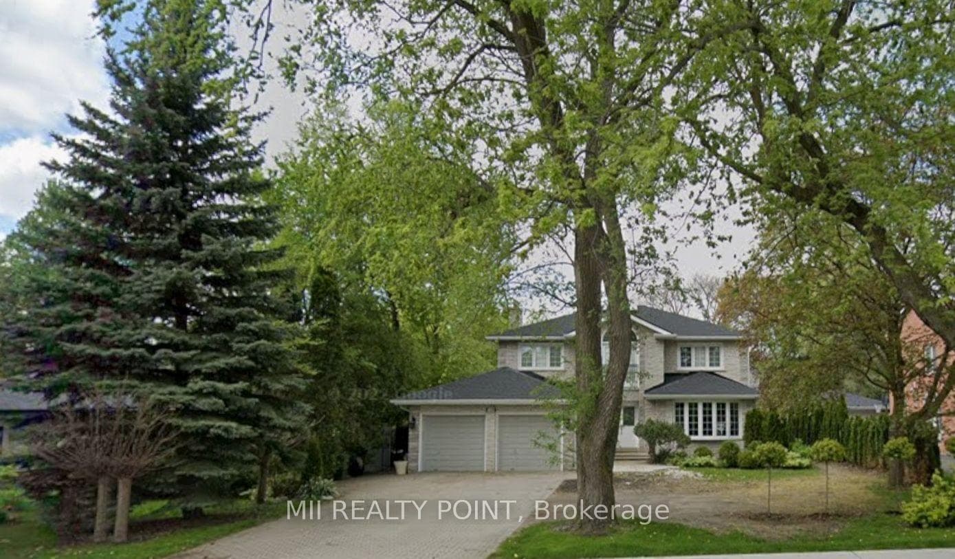 108 Rathburn Road, Toronto, ON M9A 1R7