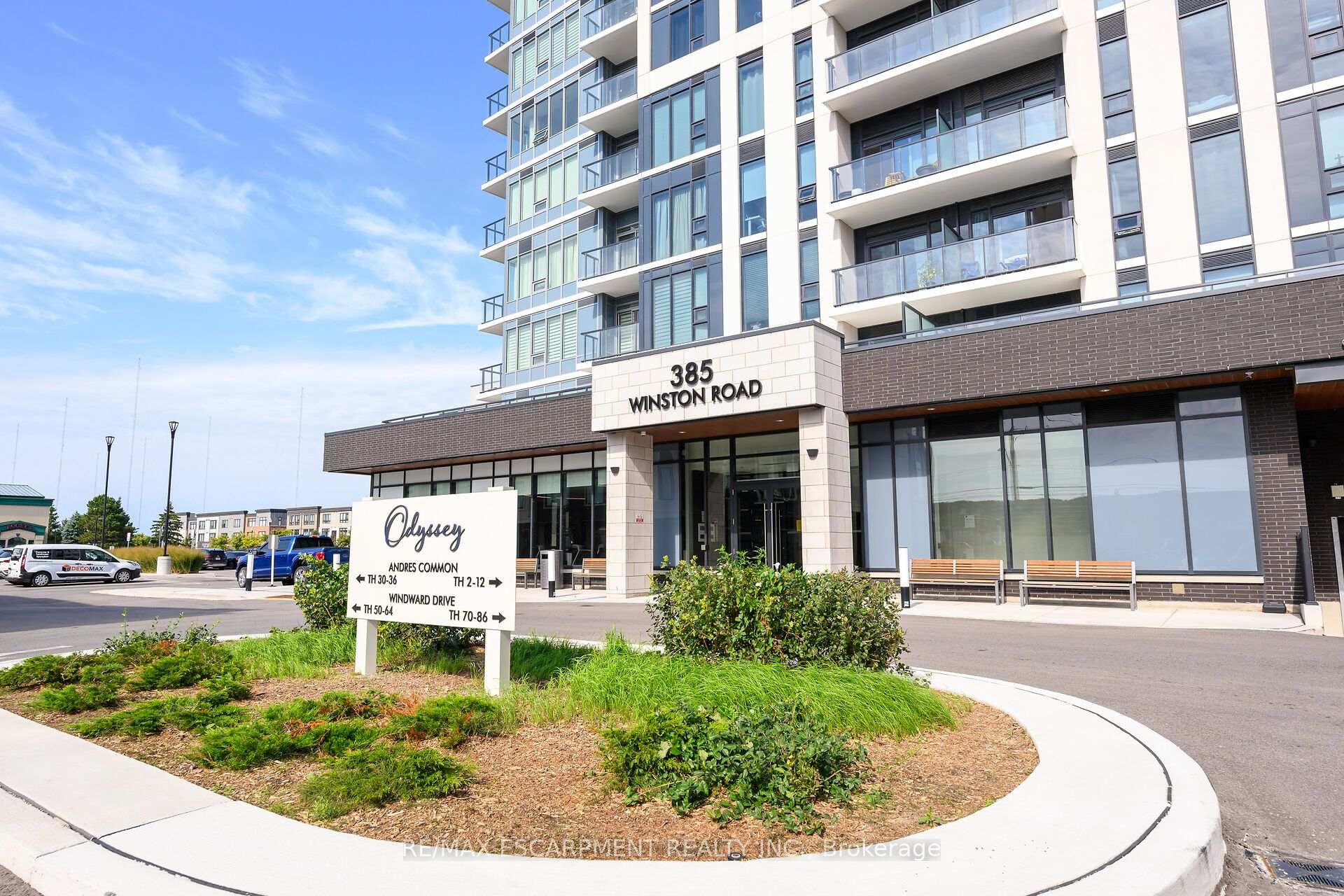 385 Winston Road 804, Grimsby, ON L3M 0J3