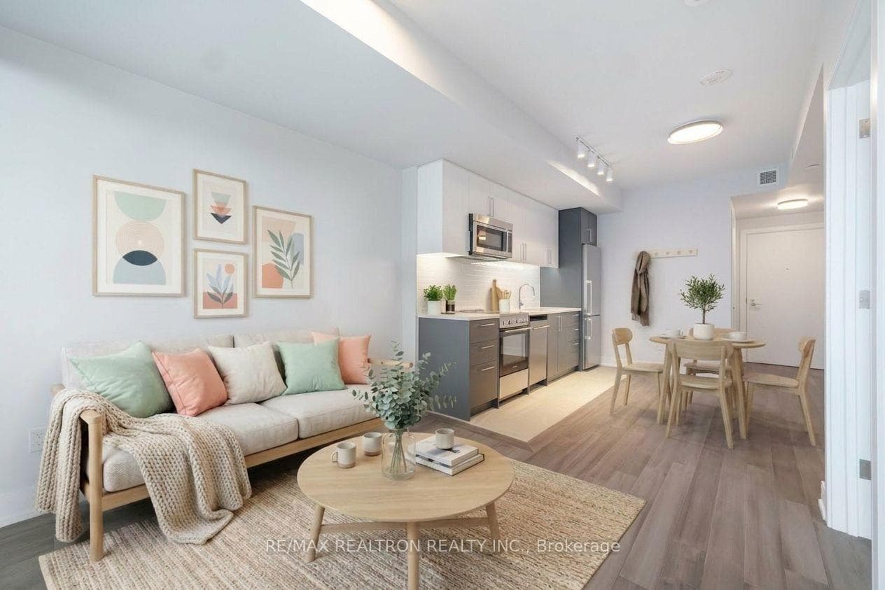 2525 Bathurst Street 905, Toronto, ON M6B 2Y9