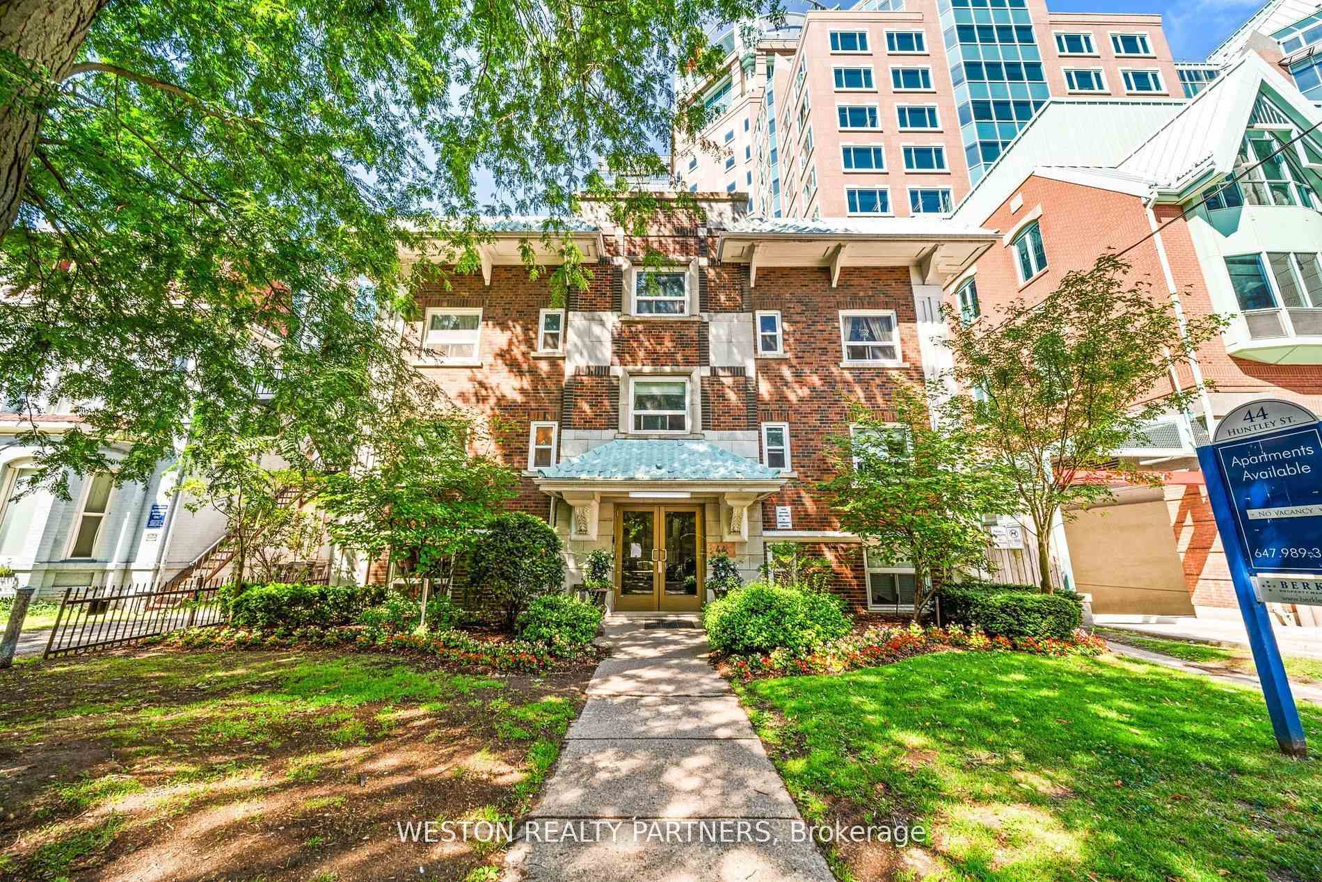 44 Huntley Street 108, Toronto, ON M4Y 2L1
