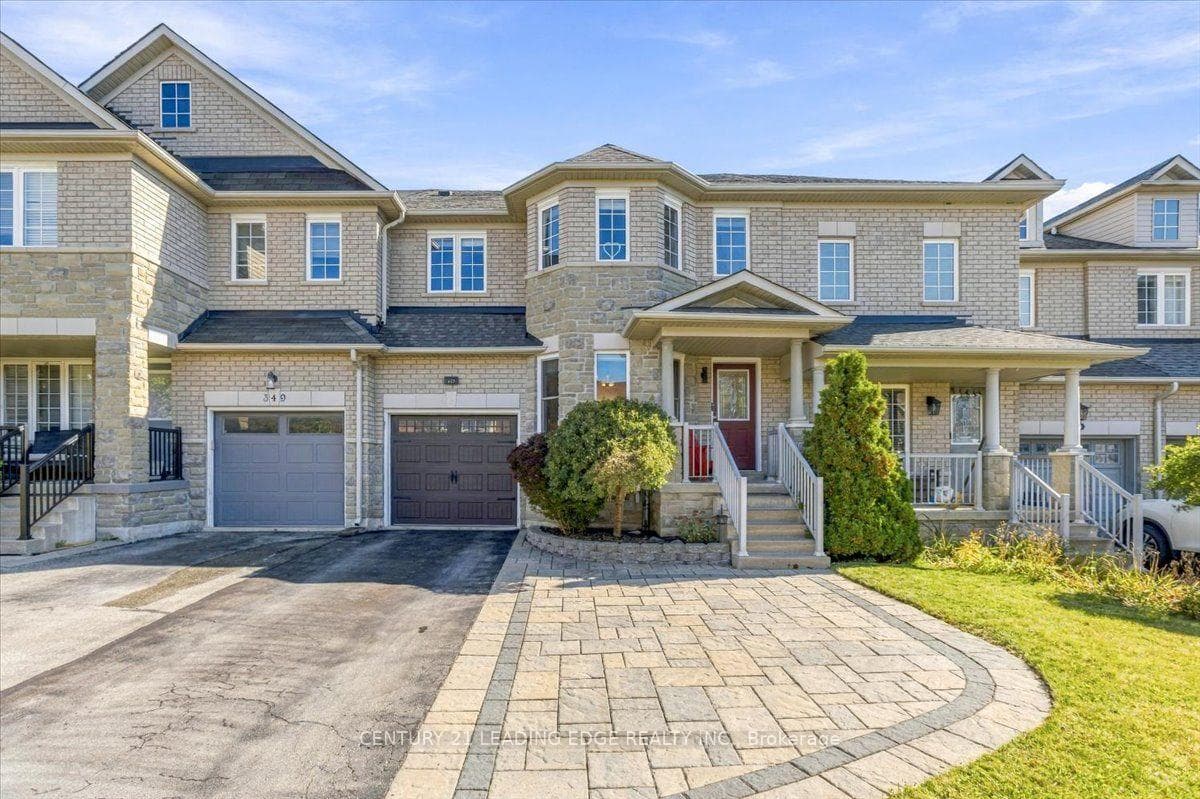 347 Woodfern Way, Newmarket, ON L3X 2X1